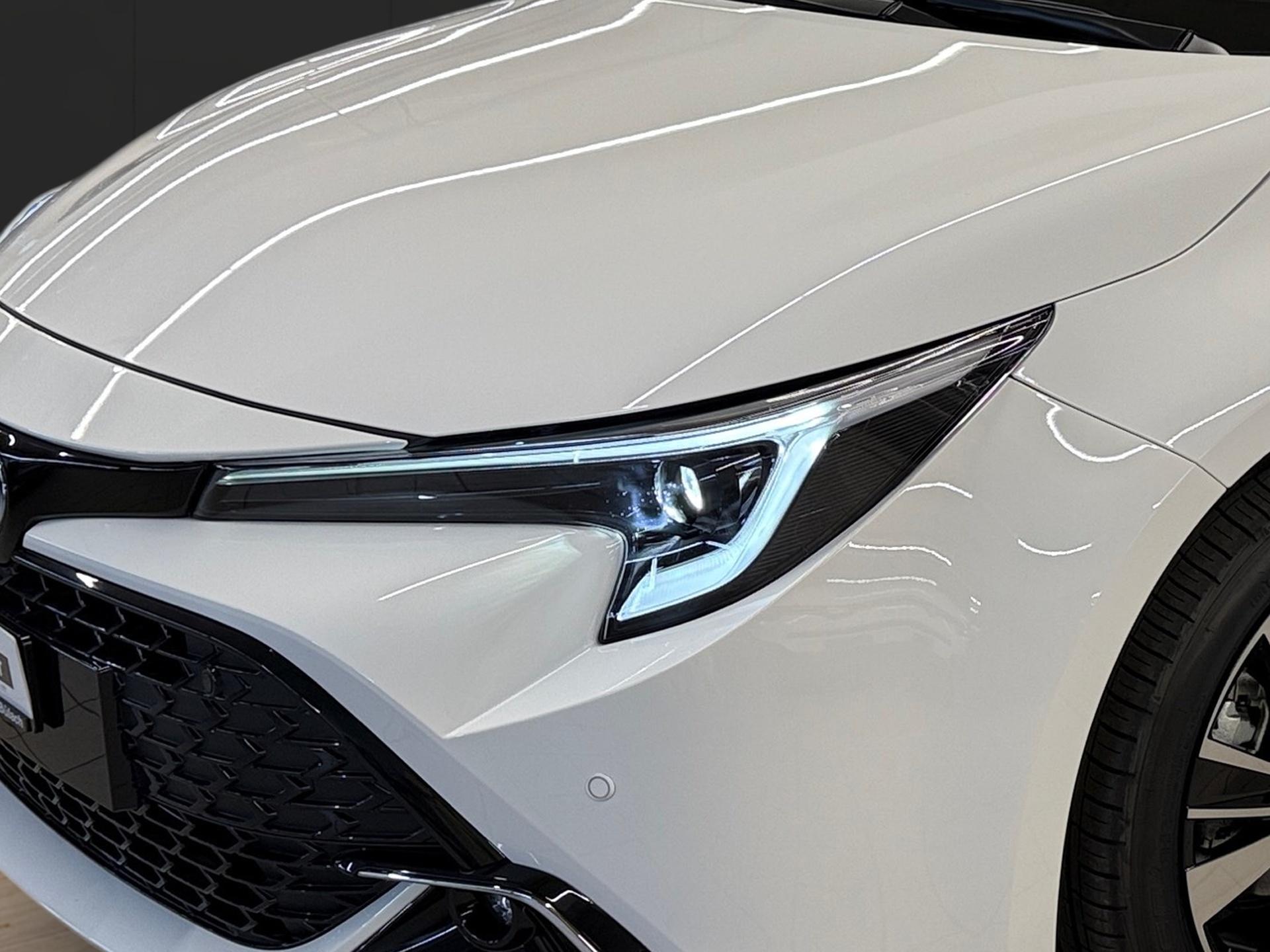 TOYOTA Corolla 1.8 HSD Trend e- CVT-image-8