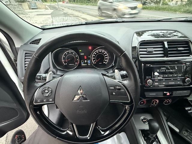 MITSUBISHI ASX 2.0 MIVEC Value 4WD Automat-image-10