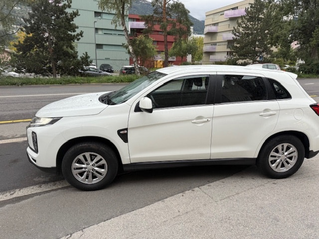 MITSUBISHI ASX 2.0 MIVEC Value 4WD Automat-image-2