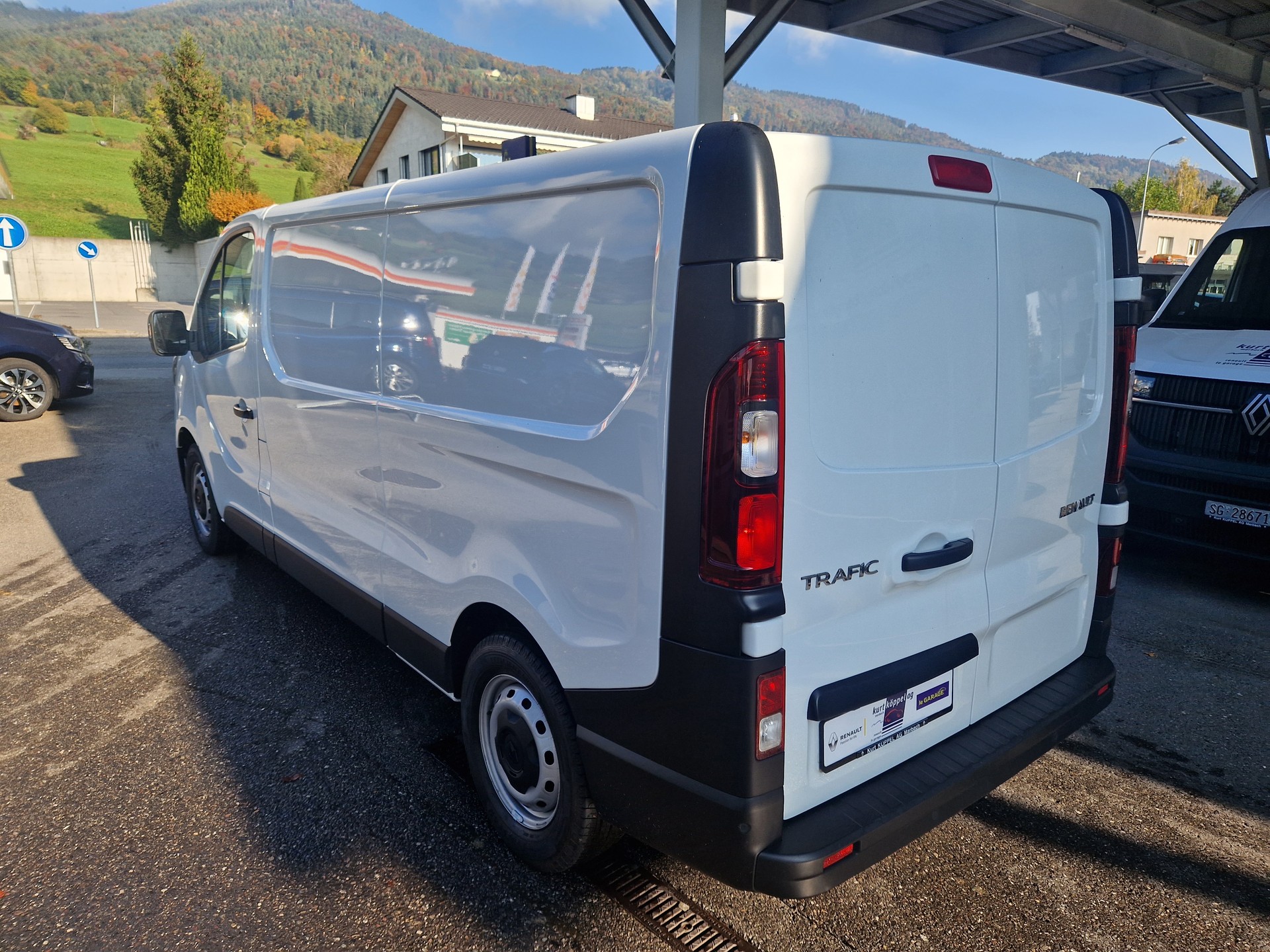 RENAULT 3.0t L2H1 dCi 130-image-2