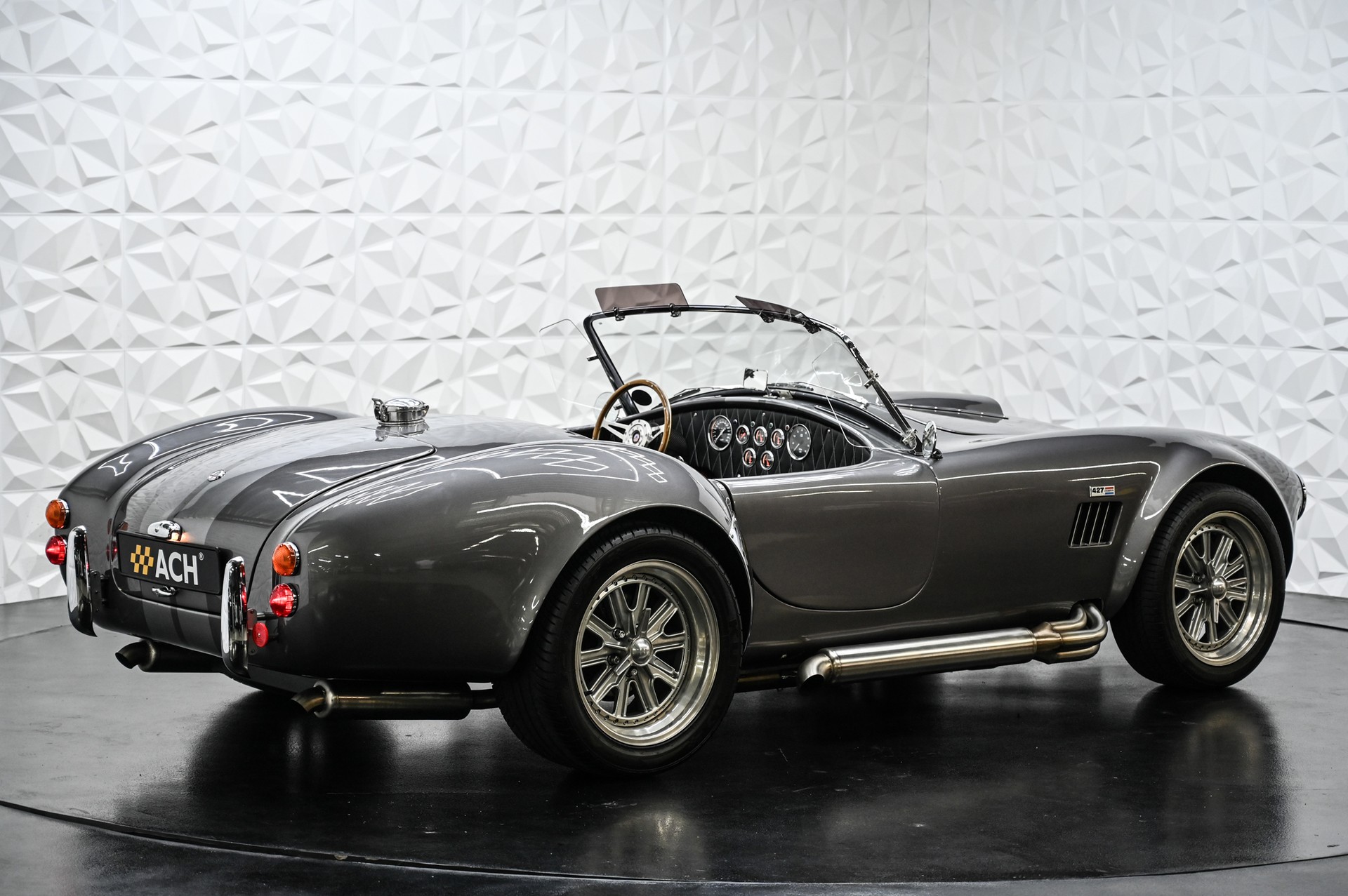 HS Cobra V8 427-image-9