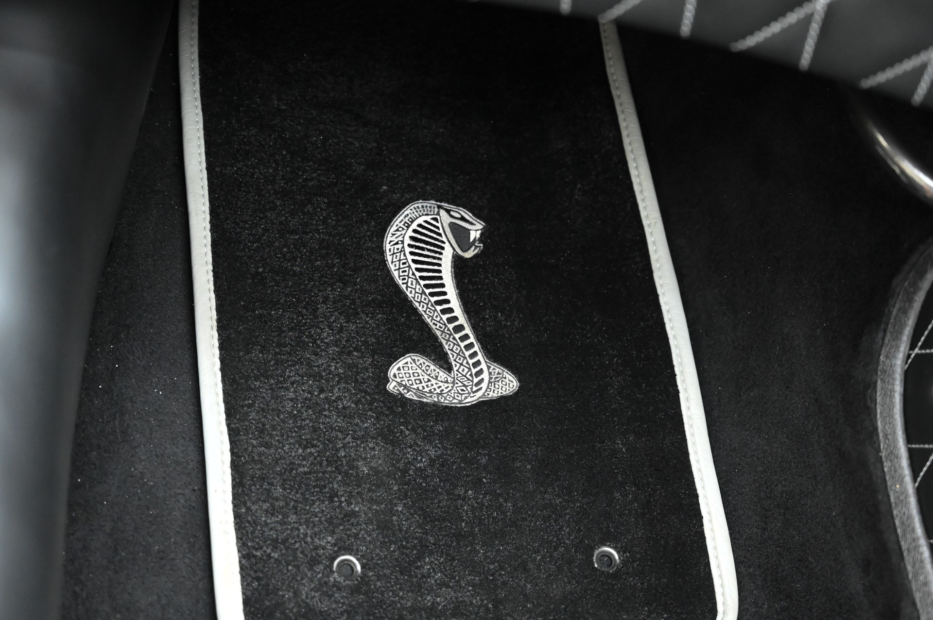 HS Cobra V8 427-image-17