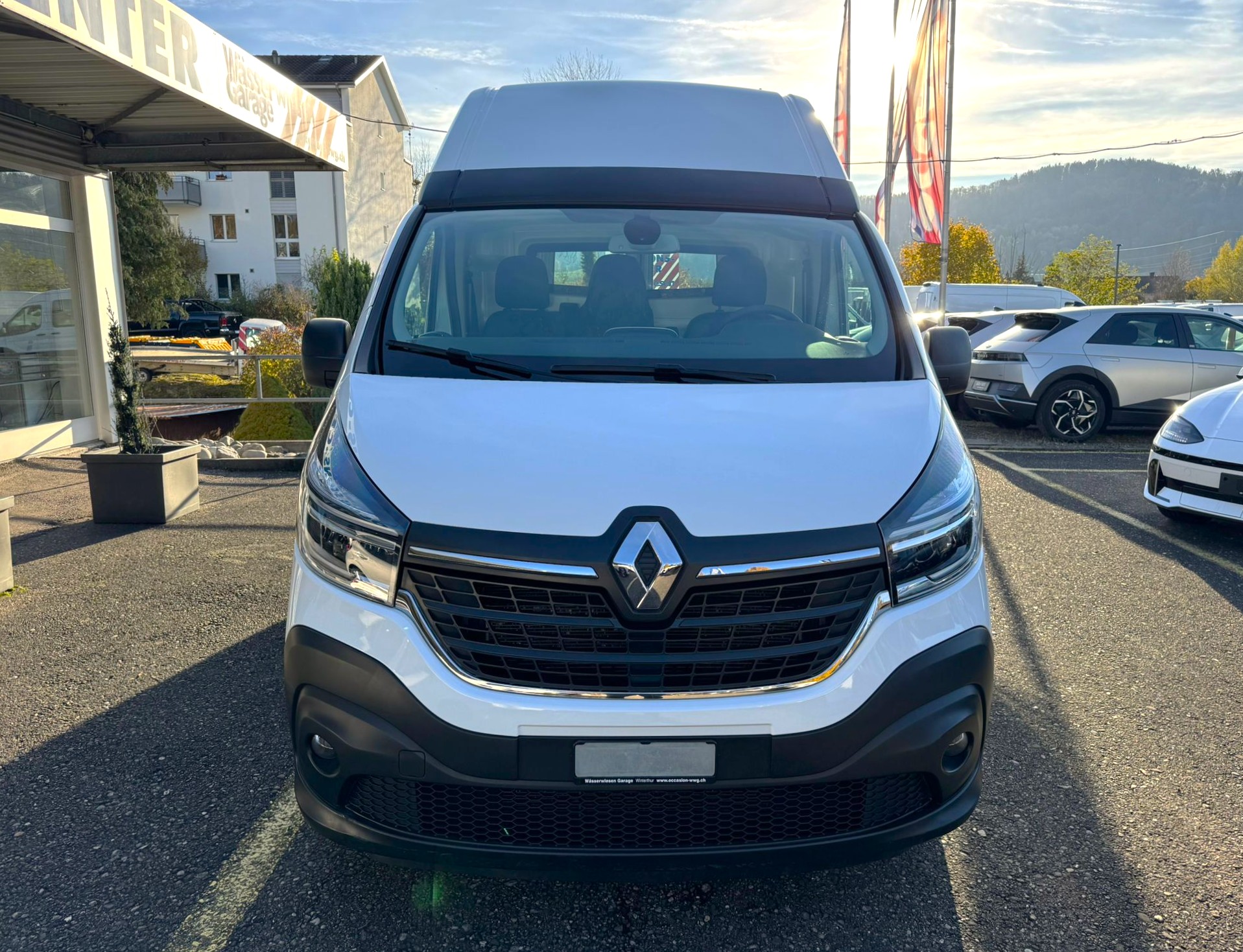 RENAULT Trafic 2.0 ENERGY dCi145 3.0t Business L2H2-image-9