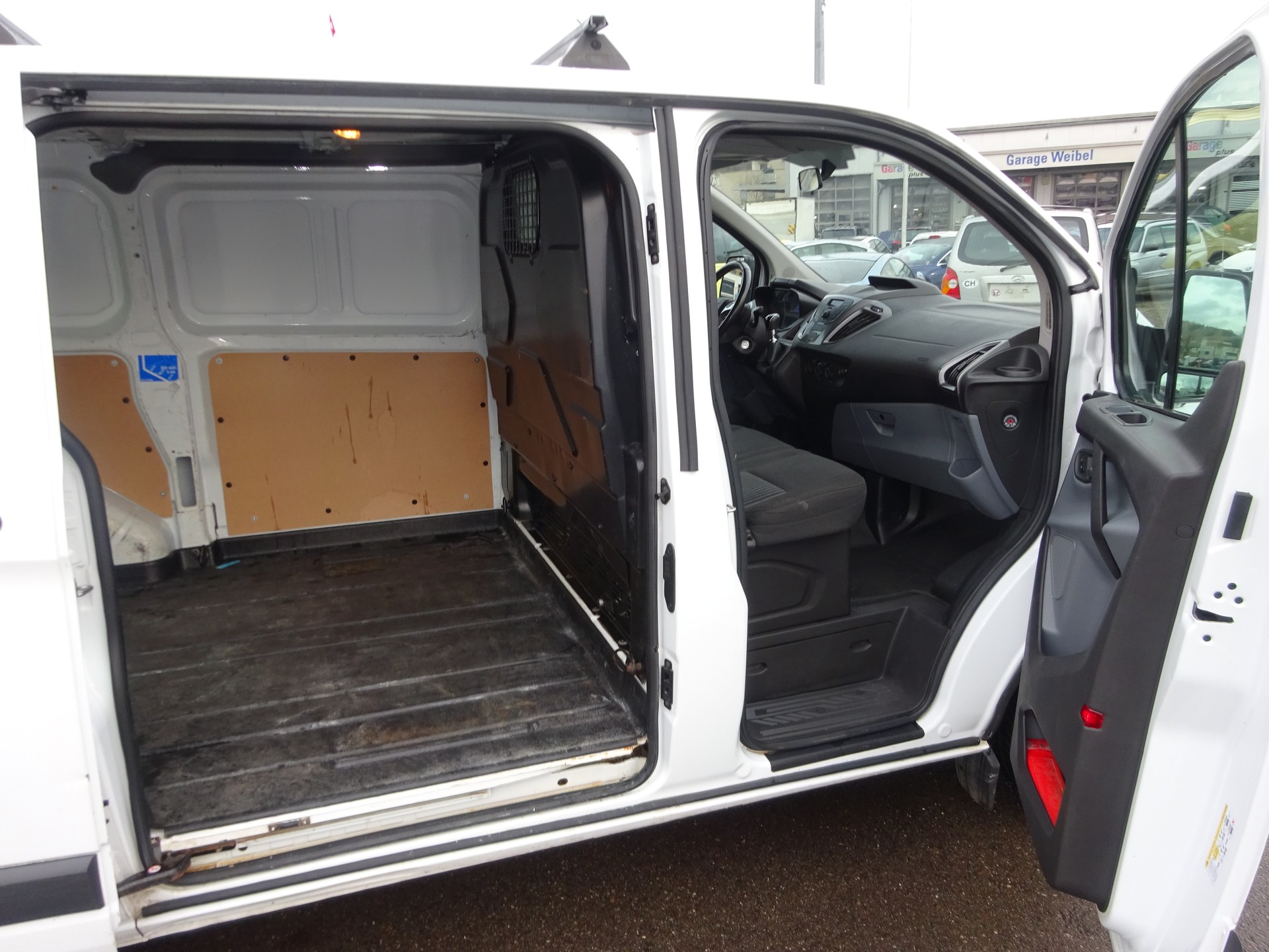 FORD Transit Custom Van 270 L1H1 Trend-image-3