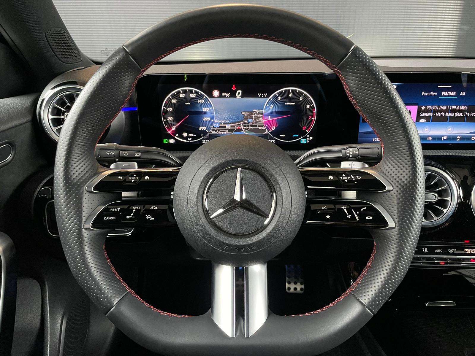 MERCEDES-BENZ A 200 AMG Line-image-7