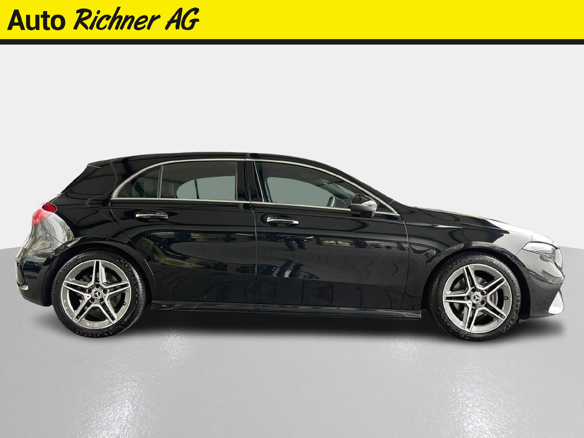 MERCEDES-BENZ A 200 AMG Line-image-2