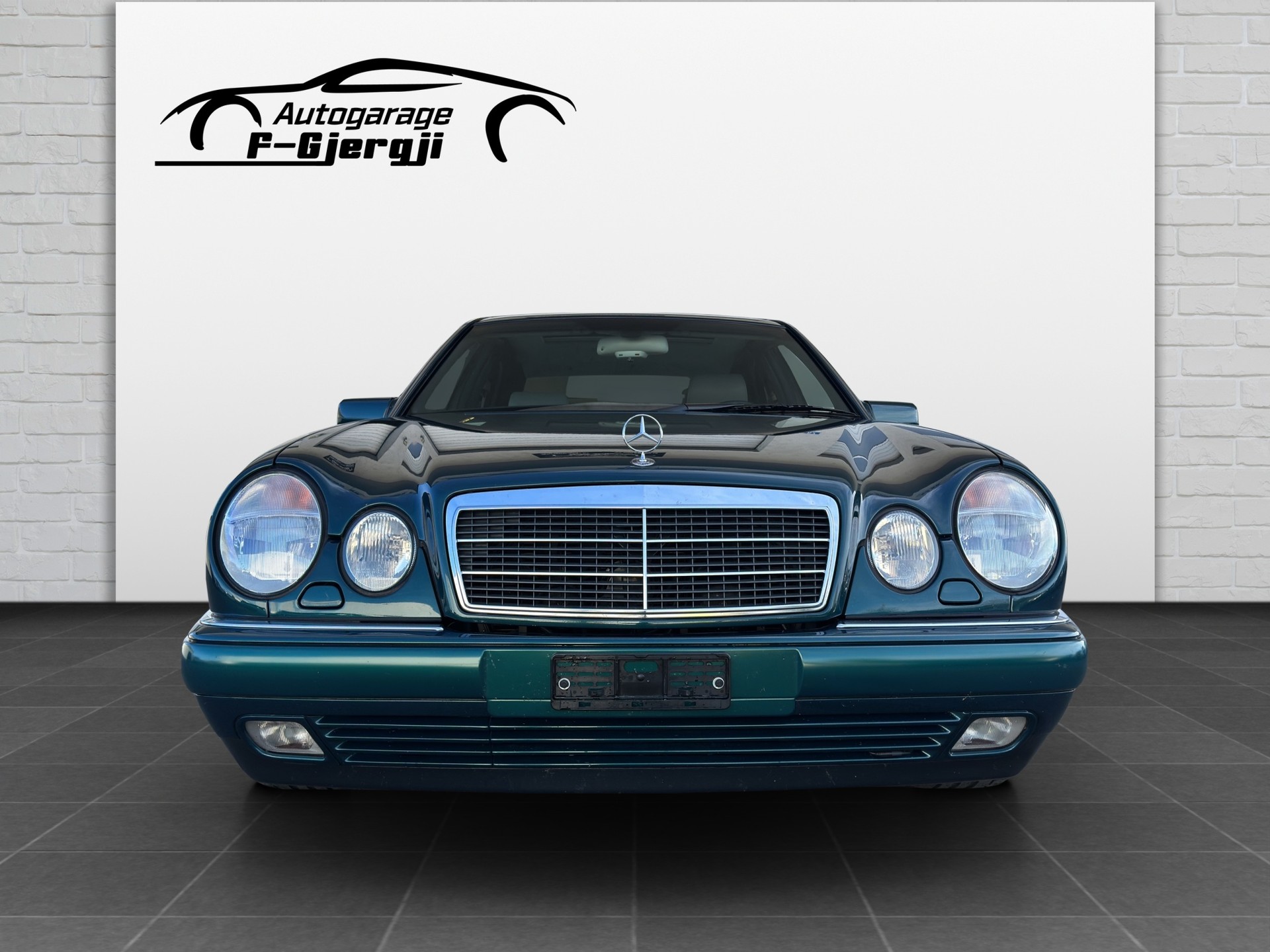 MERCEDES-BENZ E 320 Elégance Automatic-showroom-element-2
