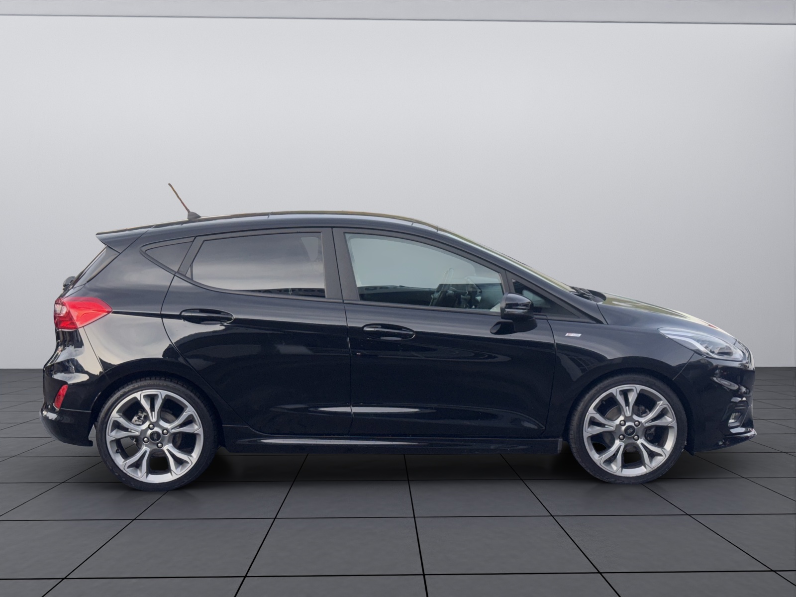 FORD Fiesta 1.0 EcoB 125 ST-Line-showroom-element-3