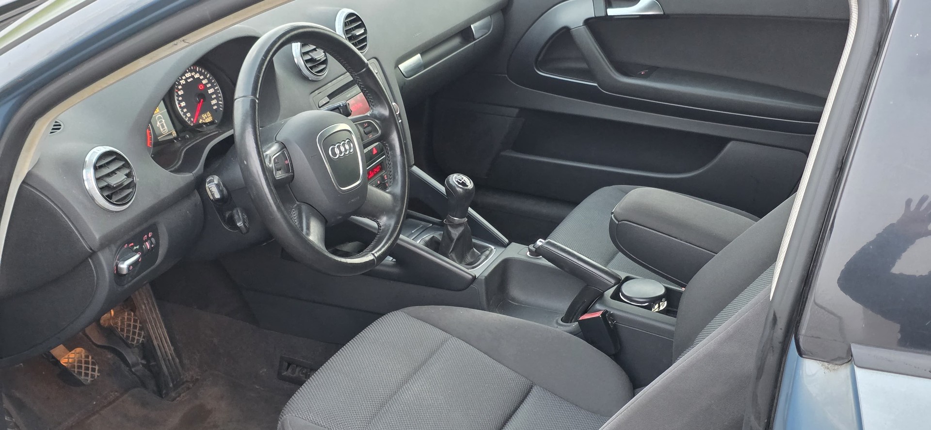 AUDI A3 2.0 TDI Ambiente-image-5