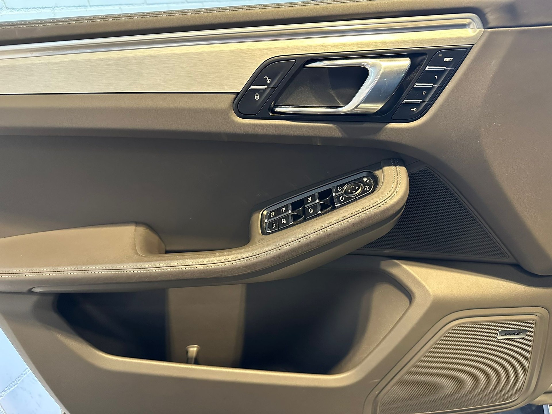 PORSCHE Macan Turbo Performance PDK-image-12