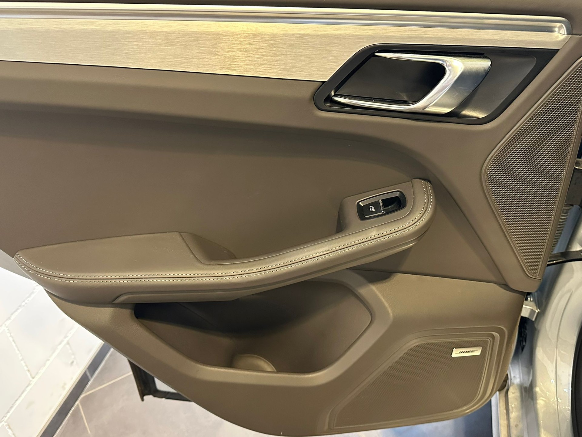 PORSCHE Macan Turbo Performance PDK-image-13