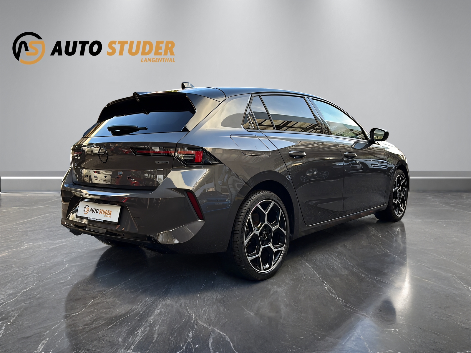 OPEL Astra L 1.6 T PHEV 180 Swiss Plus-image-4