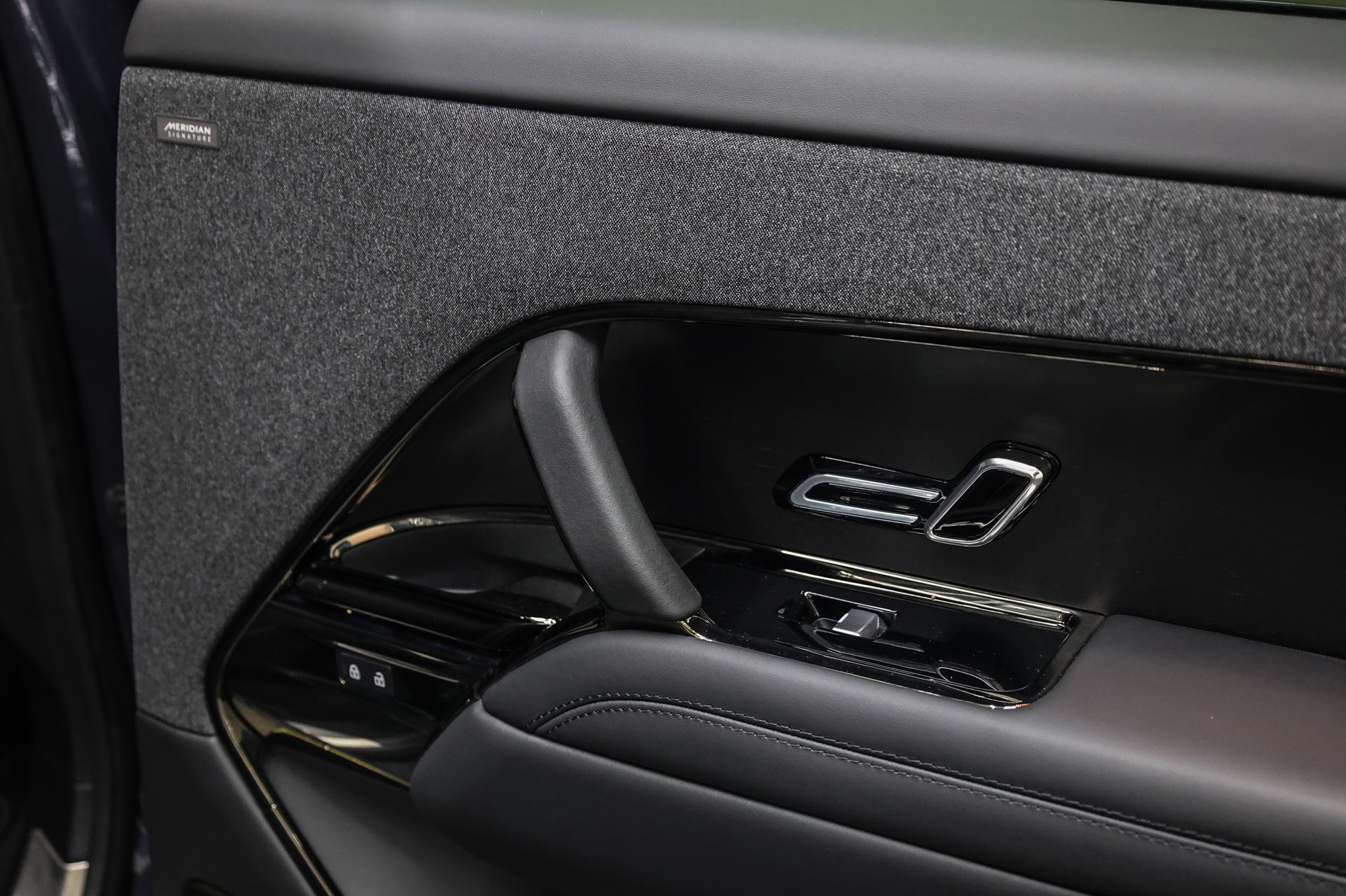 LAND ROVER Range Rover Sport 3.0 I6 P550e Autobiography-image-34