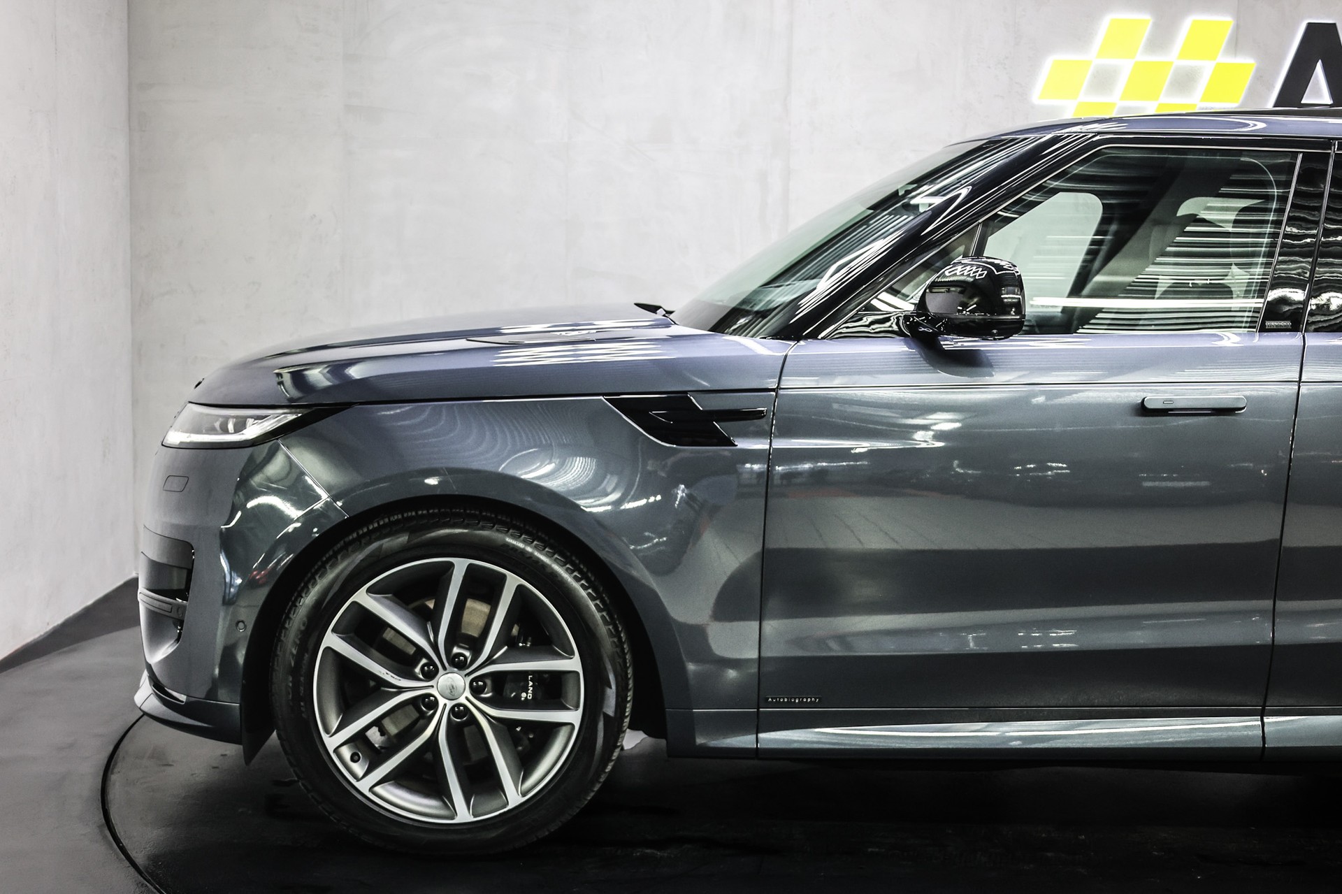 LAND ROVER Range Rover Sport 3.0 I6 P550e Autobiography-image-16