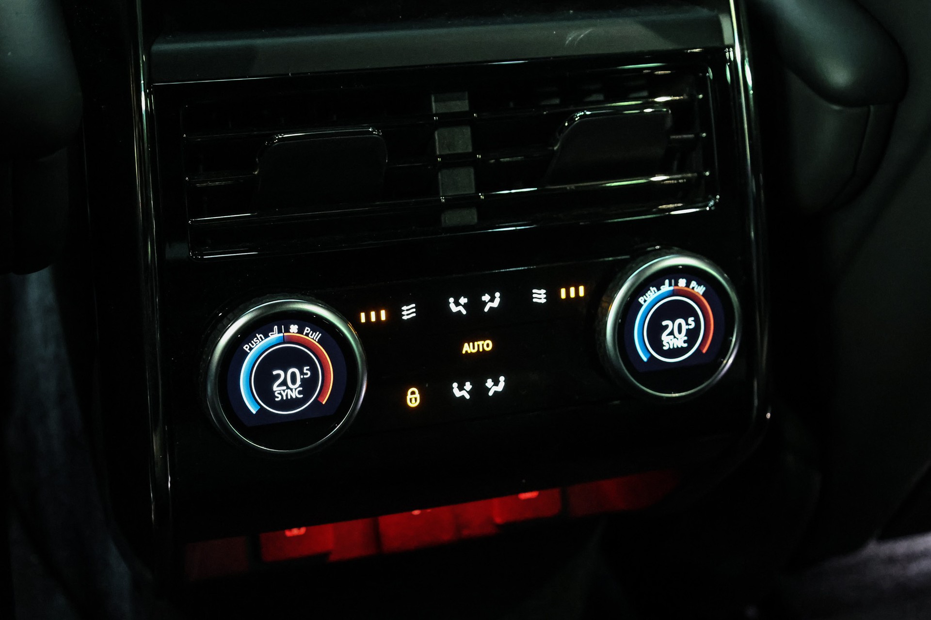 LAND ROVER Range Rover Sport 3.0 I6 P550e Autobiography-image-45