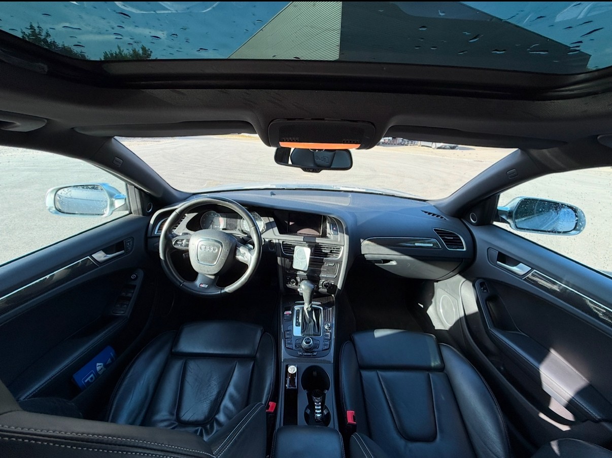 AUDI S4 Avant 3.0 TFSI quattro S-tronic-image-5