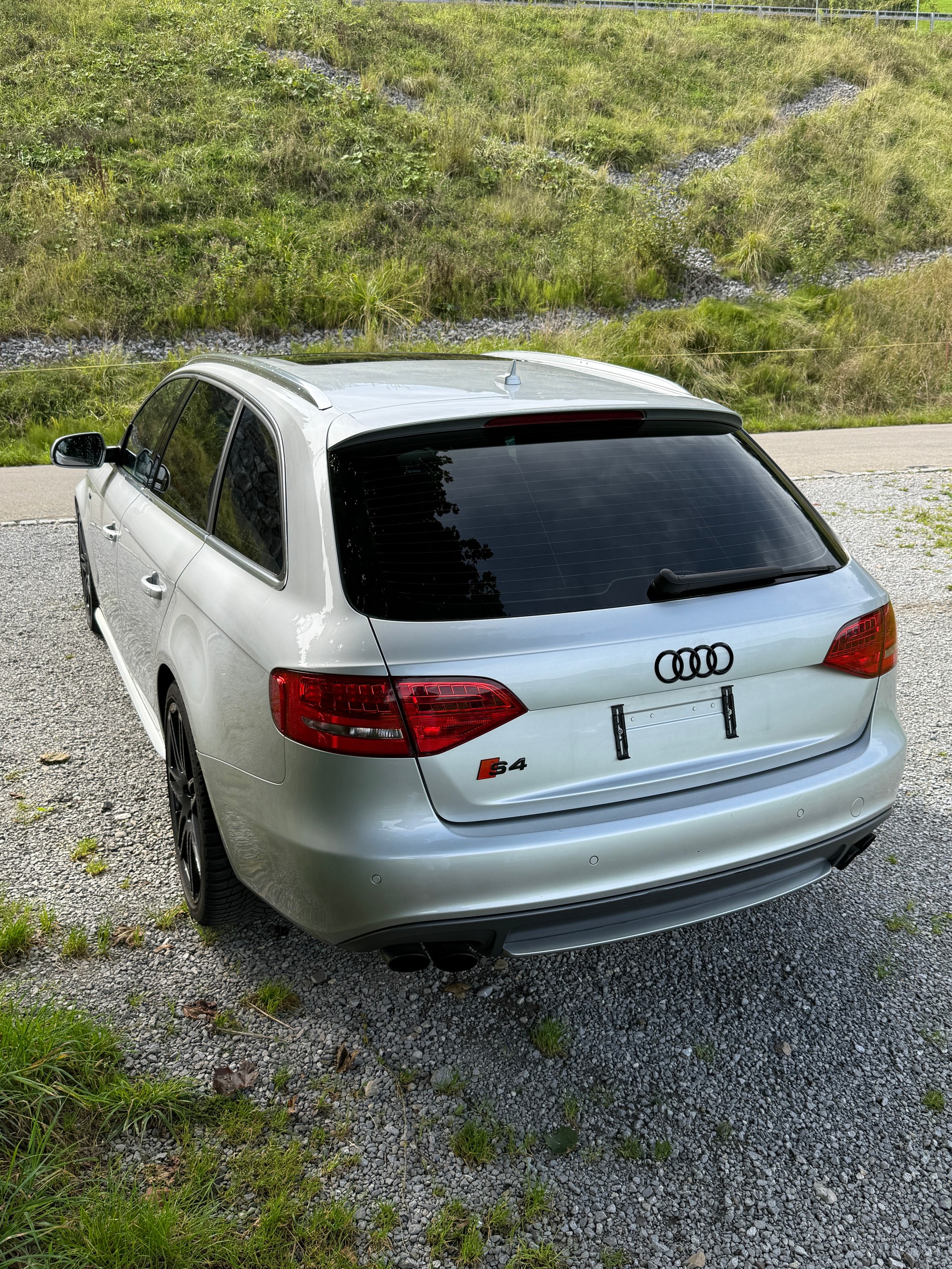 AUDI S4 Avant 3.0 TFSI quattro S-tronic-image-3
