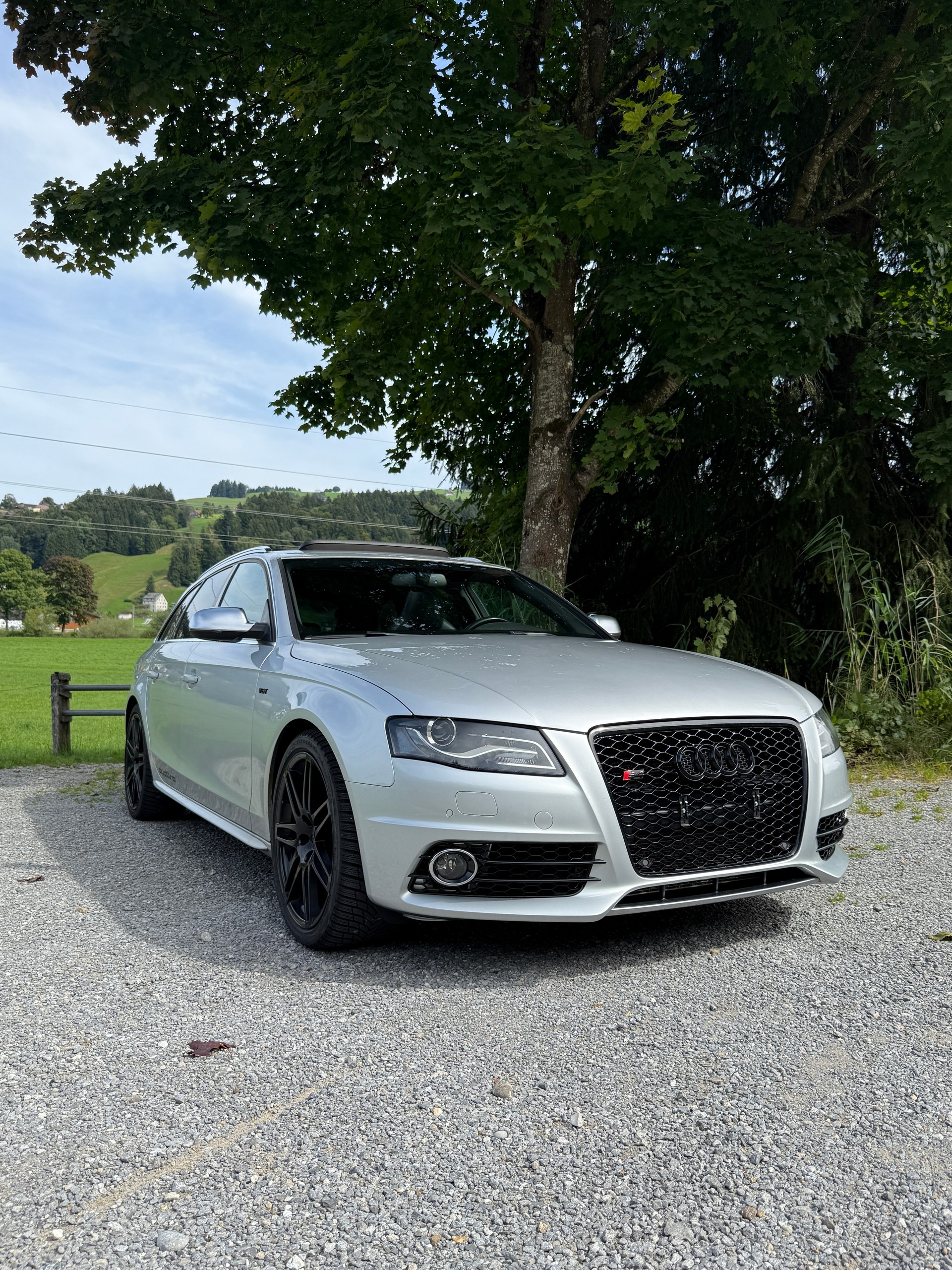 AUDI S4 Avant 3.0 TFSI quattro S-tronic-image-1