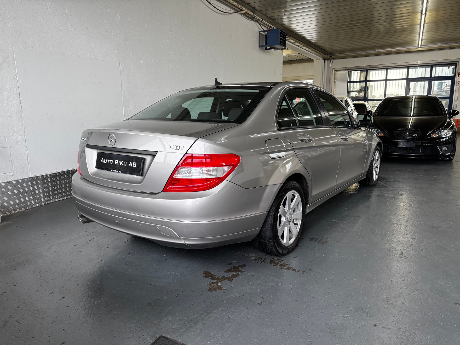 MERCEDES-BENZ C 220 CDI (Classic)-image-8