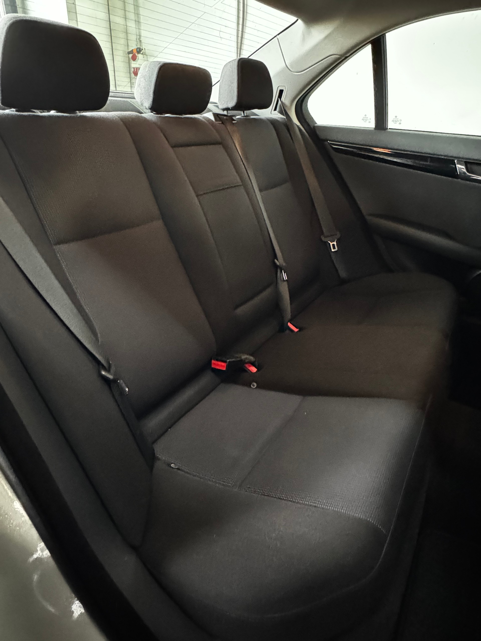 MERCEDES-BENZ C 220 CDI (Classic)-image-19