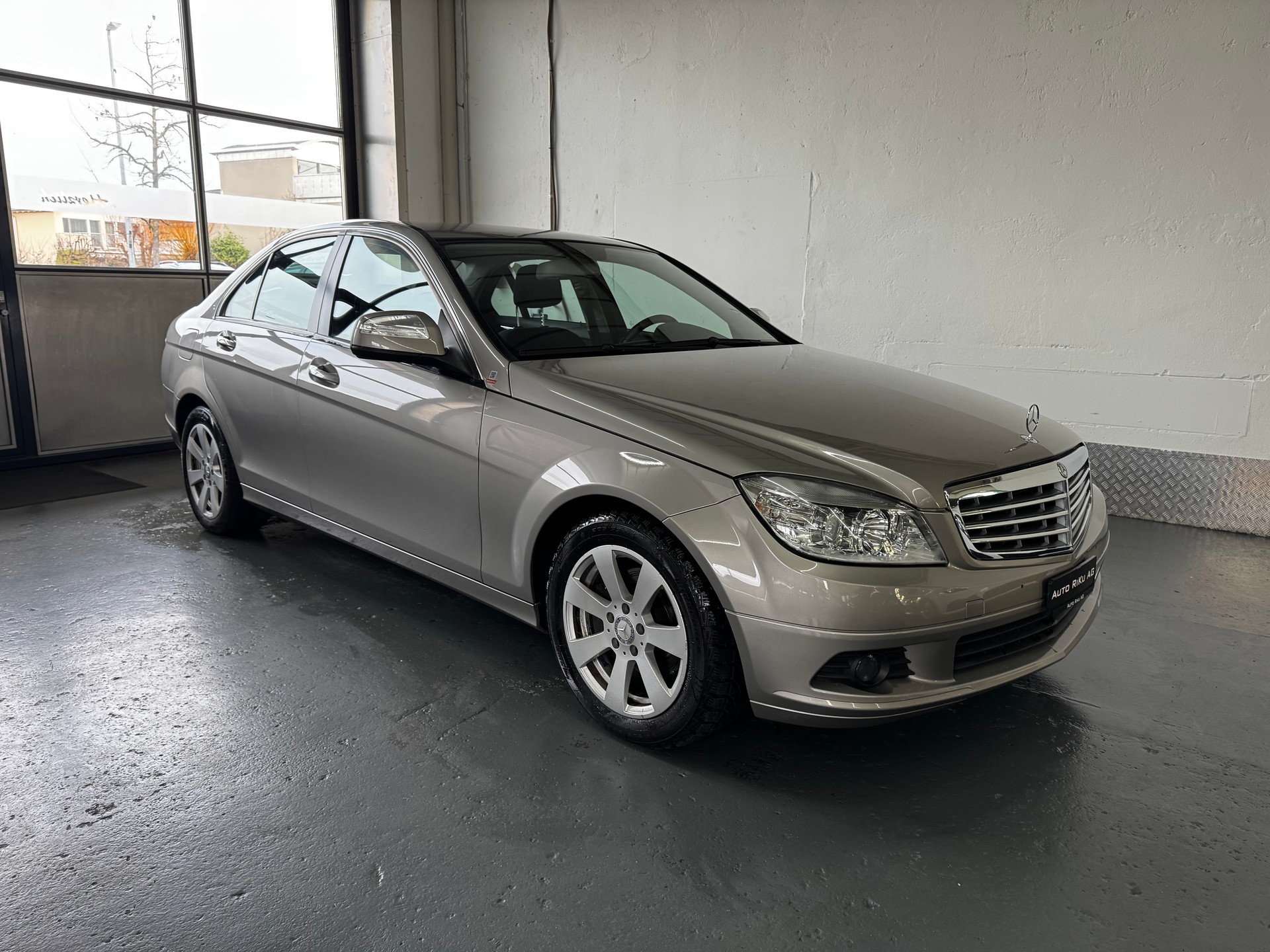 MERCEDES-BENZ C 220 CDI (Classic)-image-1