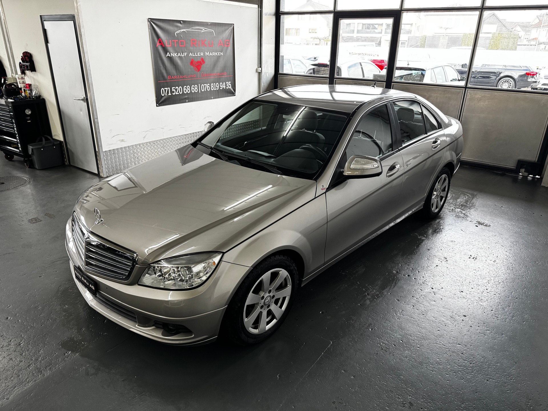 MERCEDES-BENZ C 220 CDI (Classic)-image-4