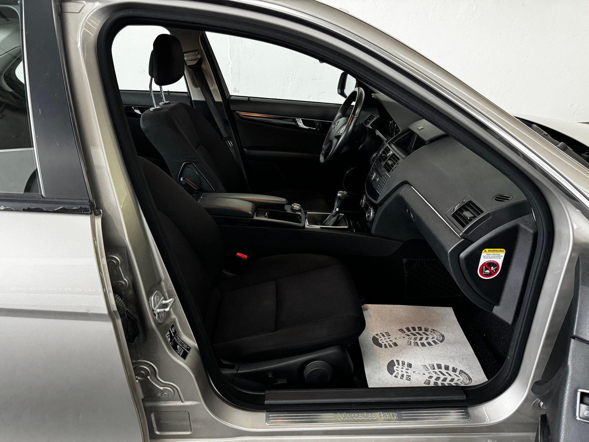 MERCEDES-BENZ C 220 CDI (Classic)-image-16