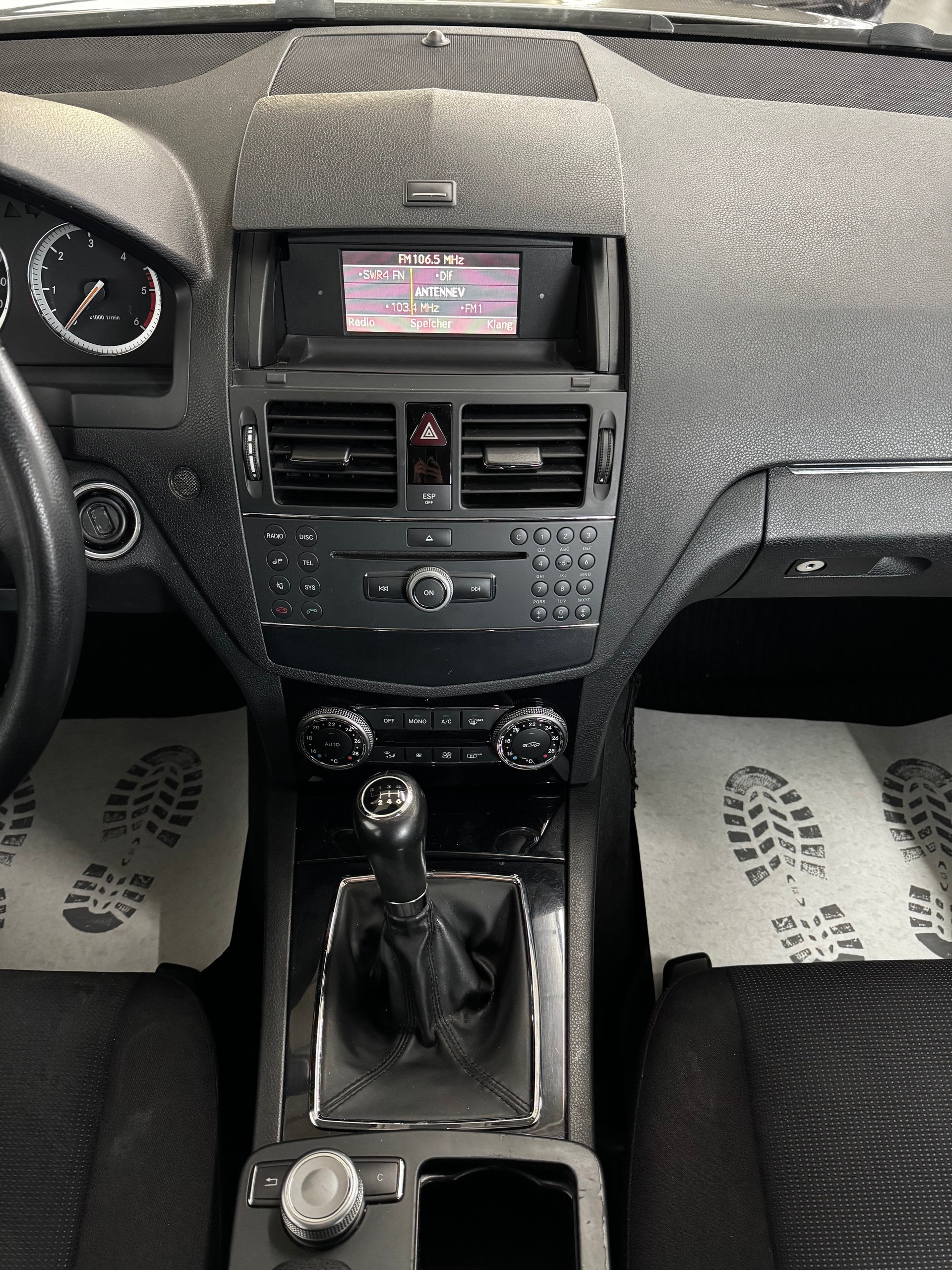 MERCEDES-BENZ C 220 CDI (Classic)-image-14