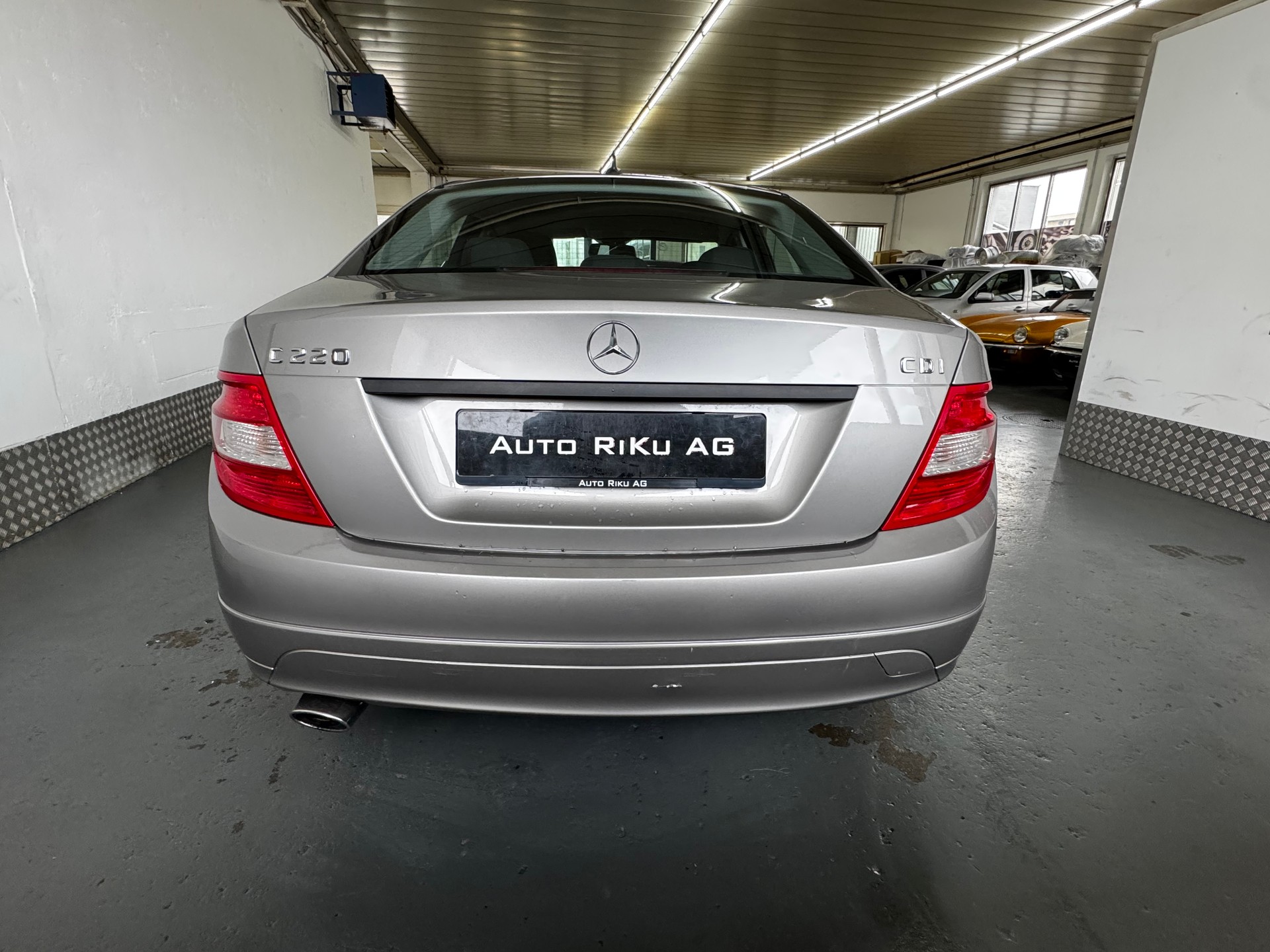 MERCEDES-BENZ C 220 CDI (Classic)-image-10