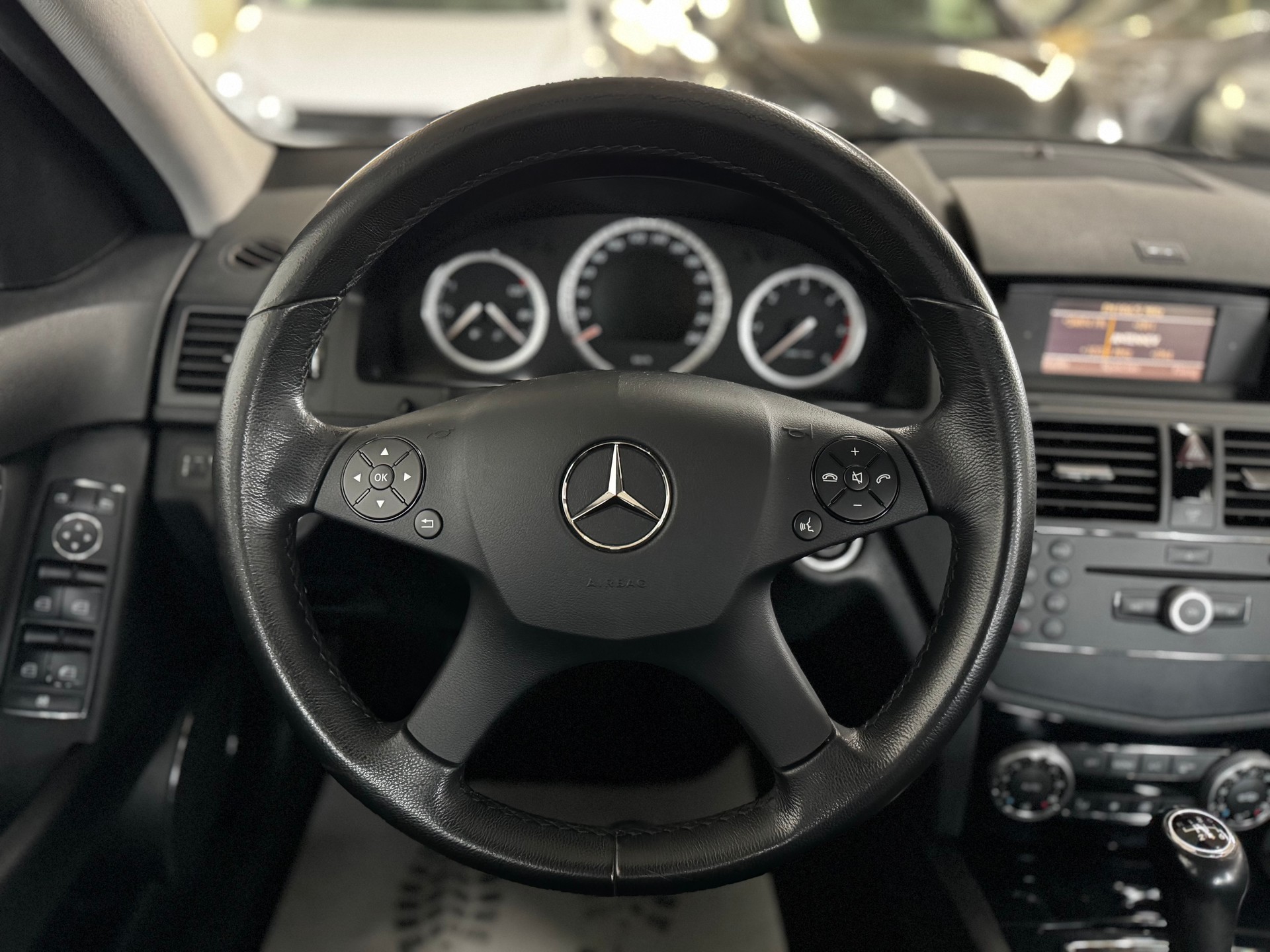 MERCEDES-BENZ C 220 CDI (Classic)-image-15