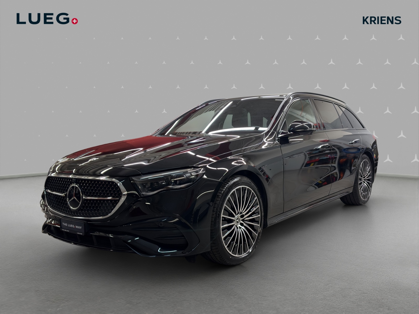 MERCEDES-BENZ E 200 T 4M - AMG / DISTRONIC / 360 Grad Kamera / Head-Up Display