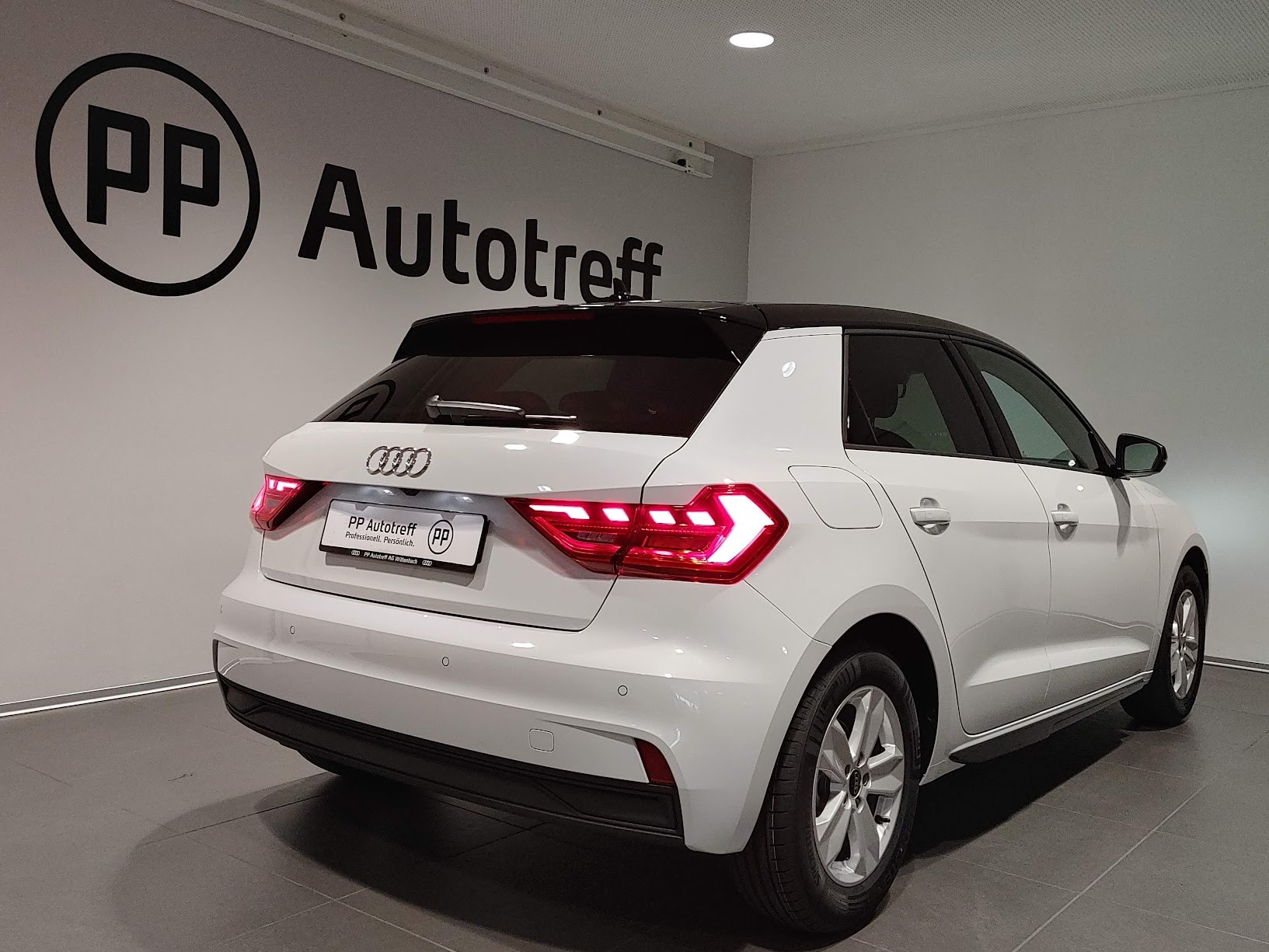 AUDI A1 Sportback 30 TFSI Attraction S-tronic-image-12