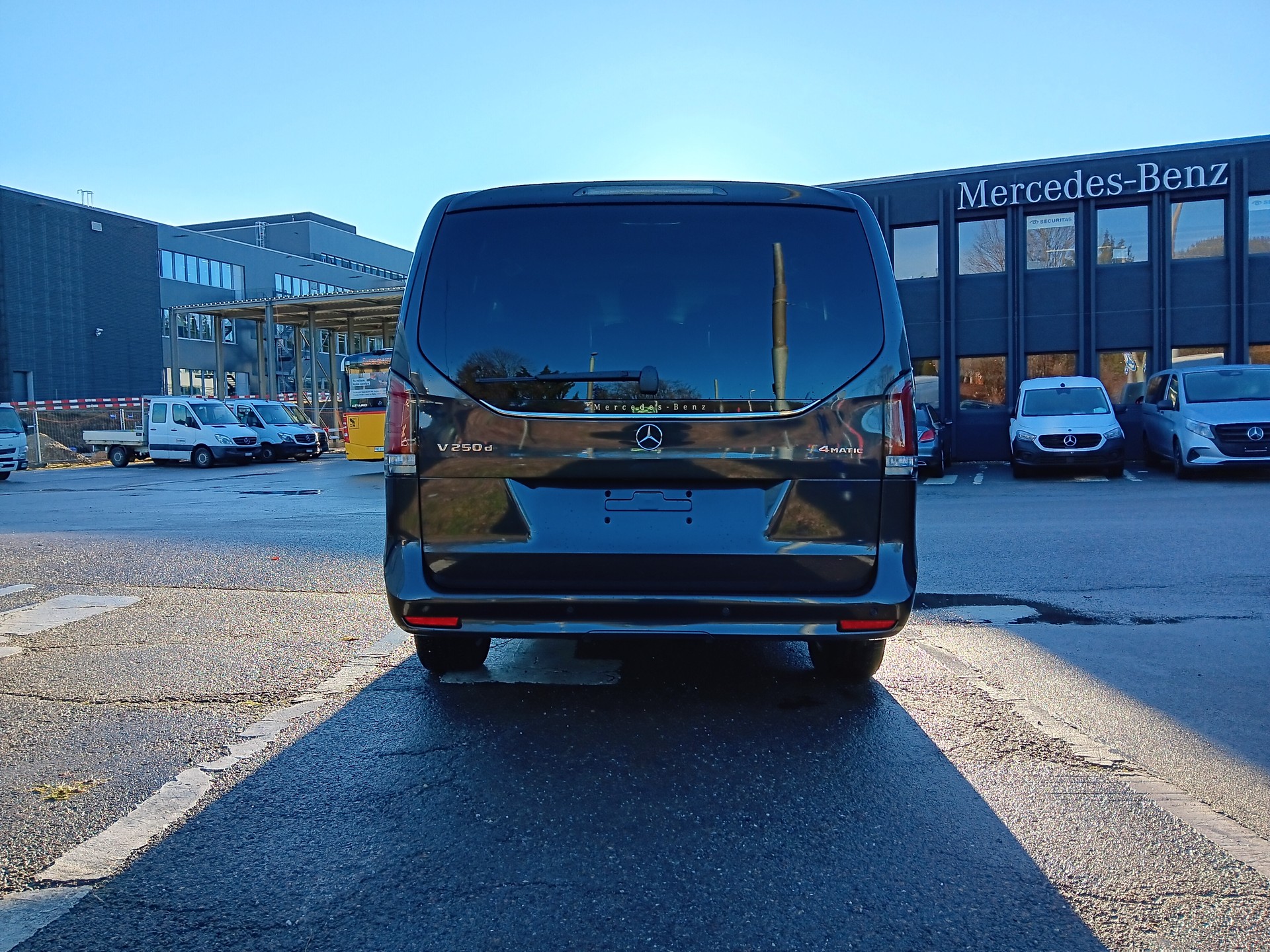 MERCEDES-BENZ V 250 d Trend 3200mm L 4m 9G Tronic-image-5