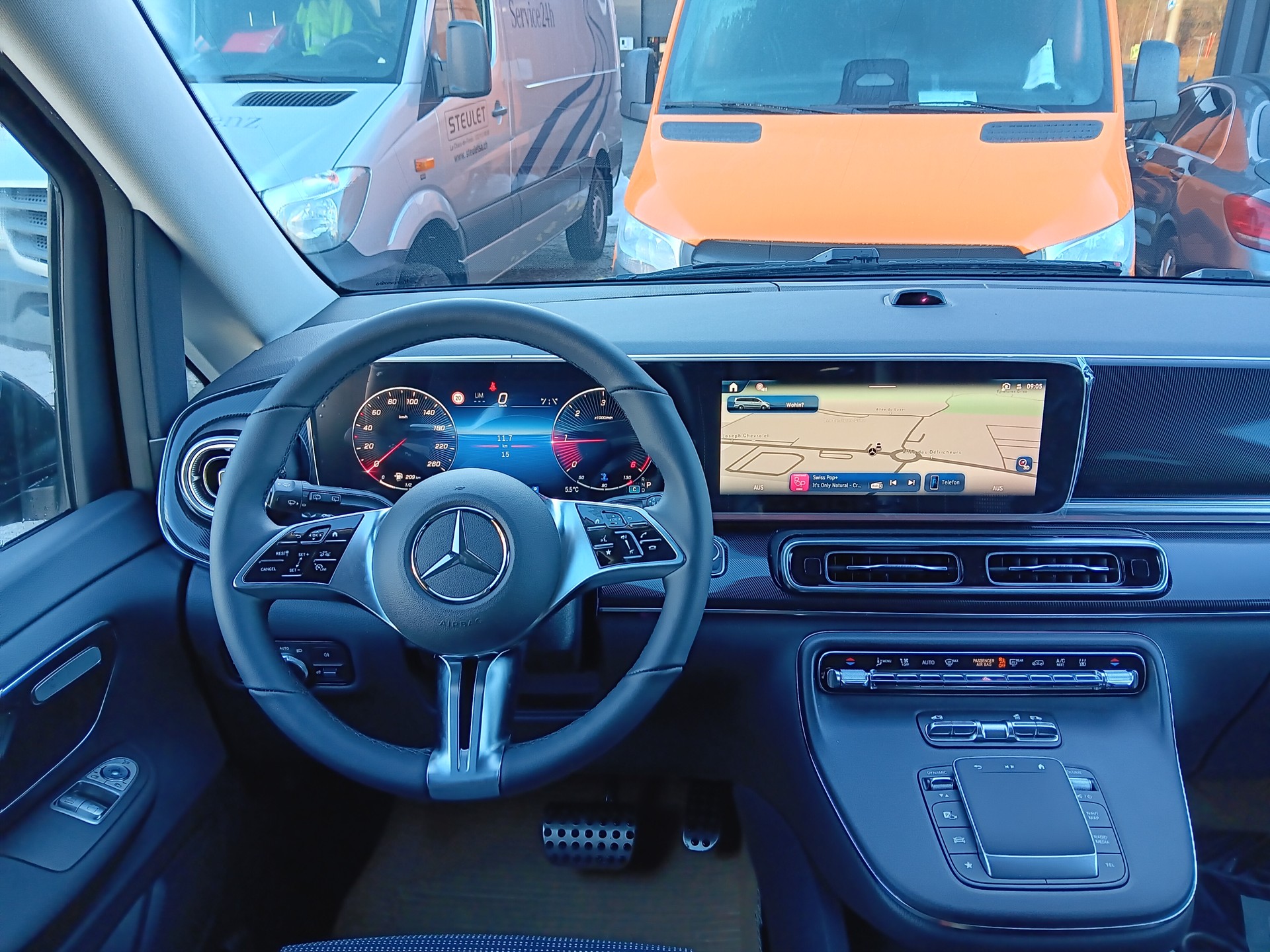 MERCEDES-BENZ V 250 d Trend 3200mm L 4m 9G Tronic-image-10