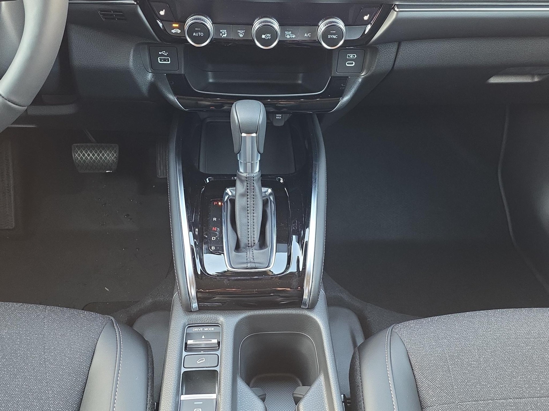 HONDA HR-V 1.5 i-MMD Advance-image-16