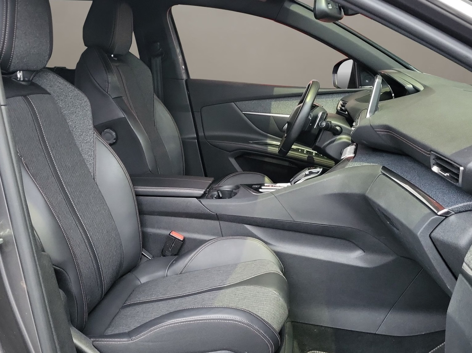 PEUGEOT 5008 1.6 THP GT Line EAT-image-9