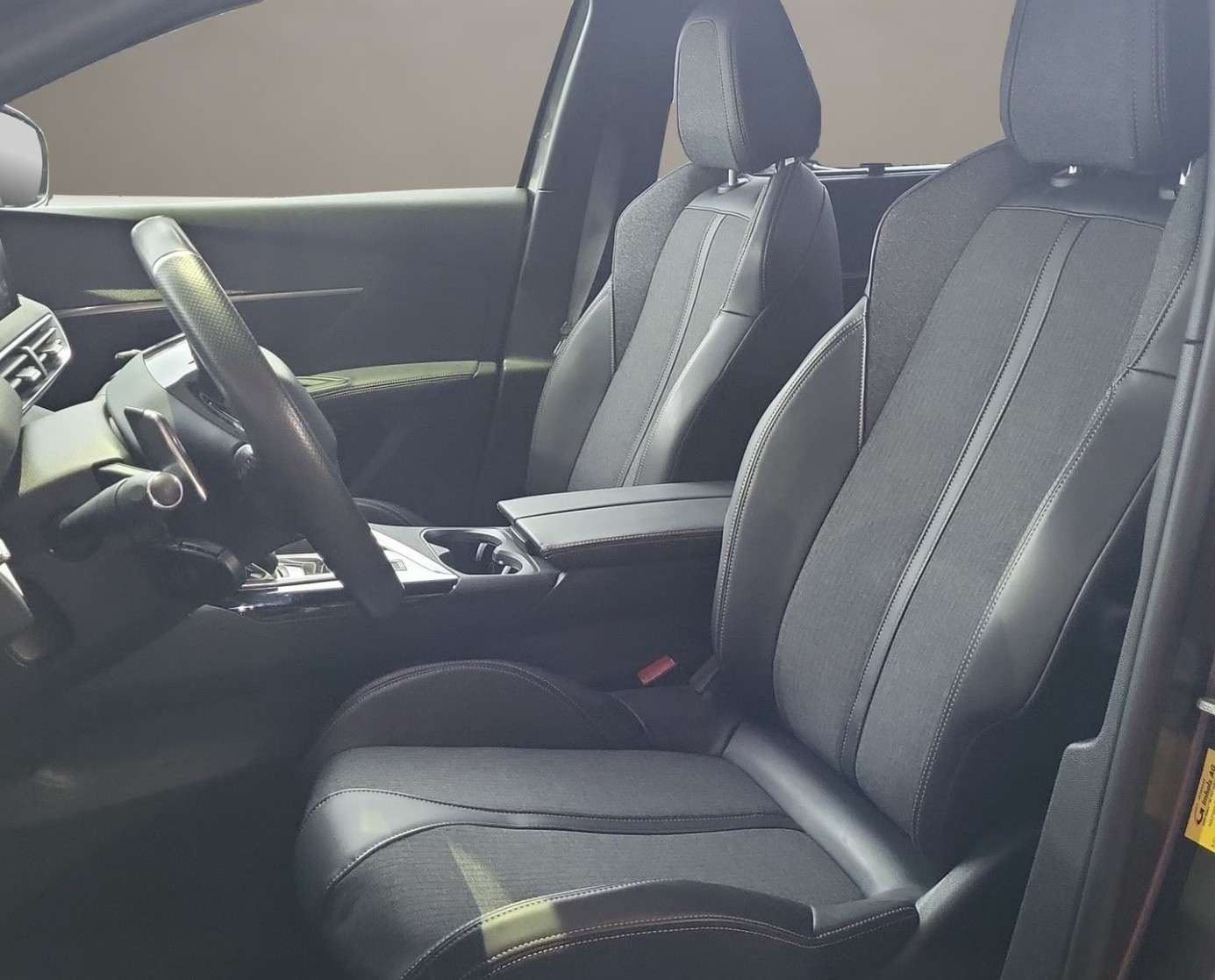 PEUGEOT 5008 1.6 THP GT Line EAT-image-8