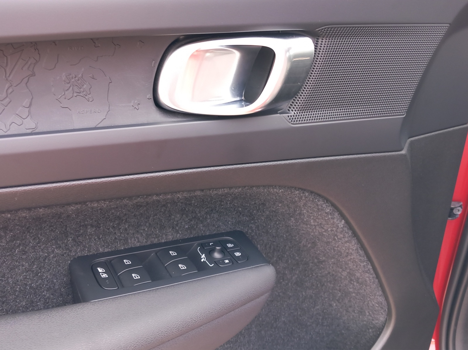 VOLVO C40 P6 Recharge Plus-image-19