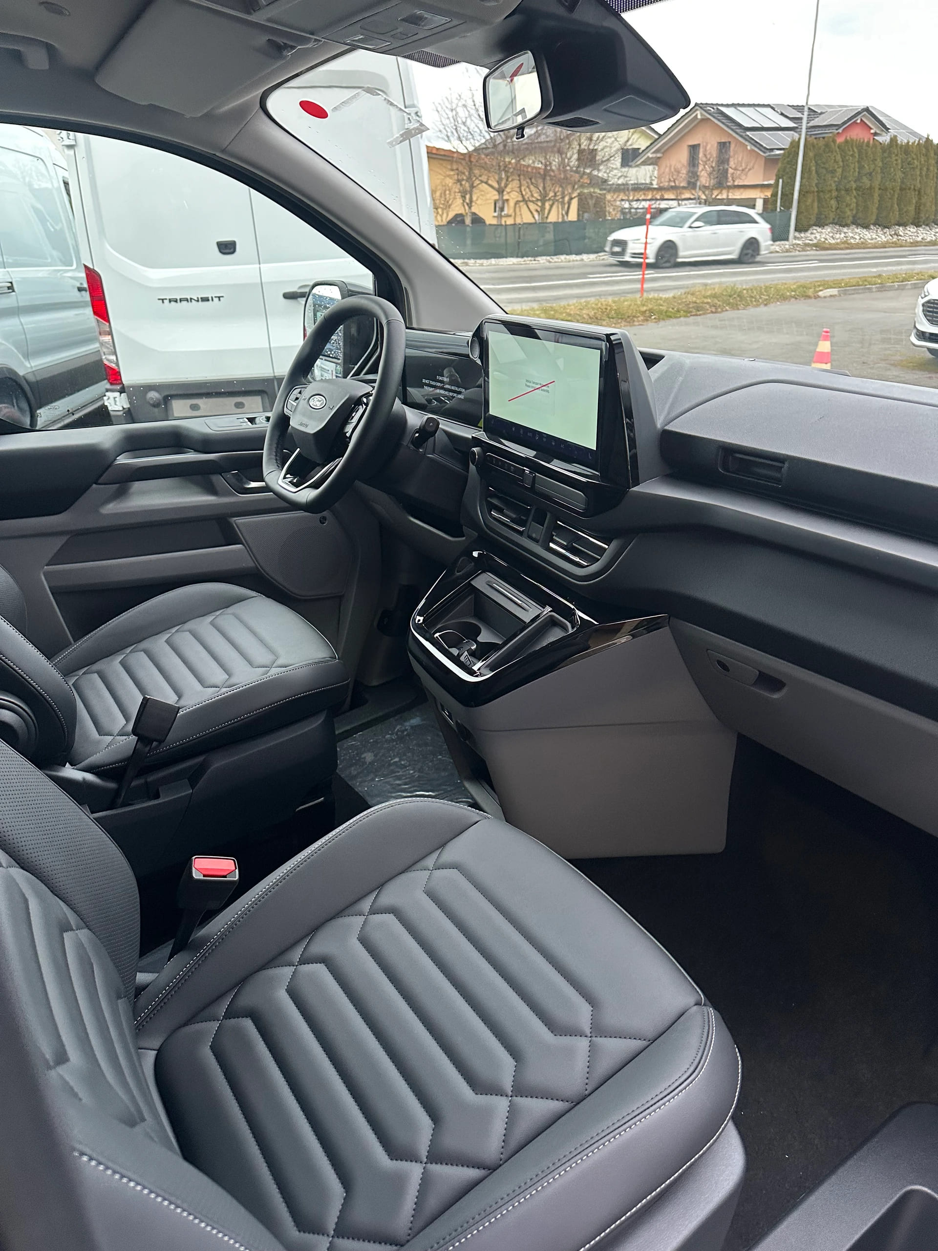 FORD Tourneo Custom 320 L2 2.0 EcoBl Titan.X/170/Aut.4WD-image-14