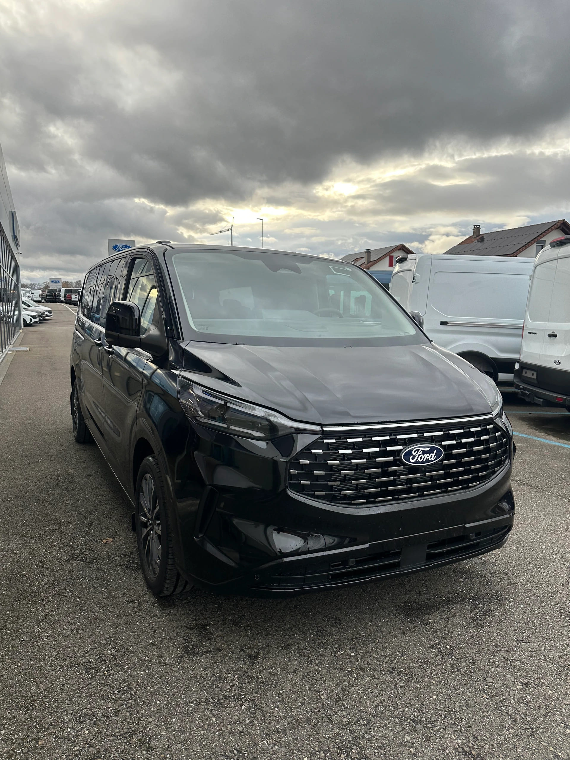 FORD Tourneo Custom 320 L2 2.0 EcoBl Titan.X/170/Aut.4WD-image-7