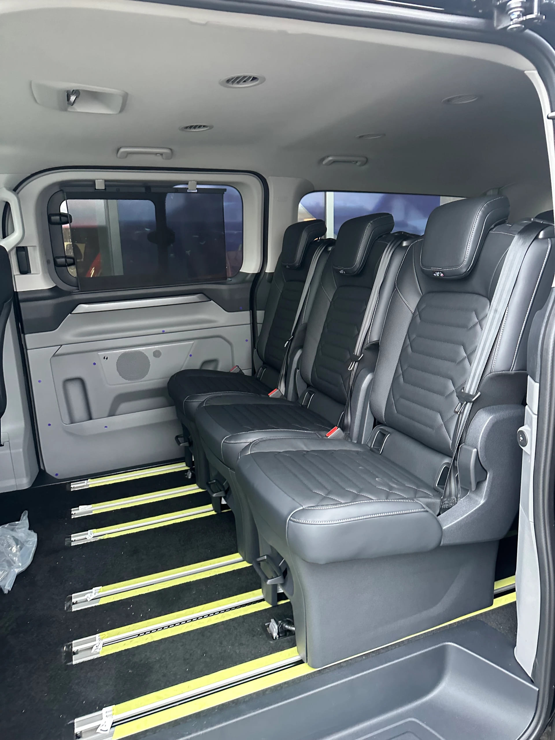 FORD Tourneo Custom 320 L2 2.0 EcoBl Titan.X/170/Aut.4WD-image-11