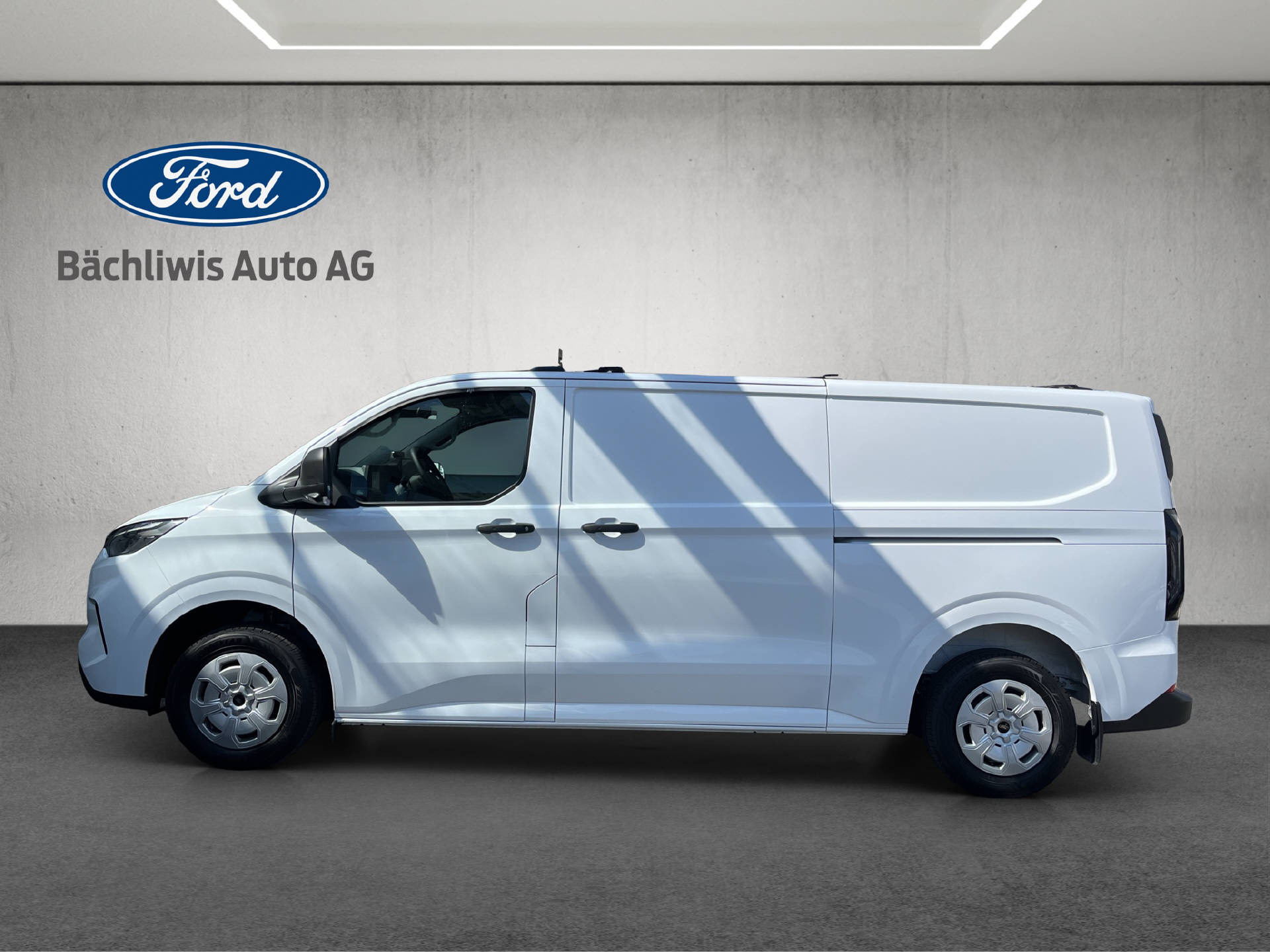 FORD Transit Custom Van 320 L2 2.0 EcoBlue 136 Trend-showroom-element-1
