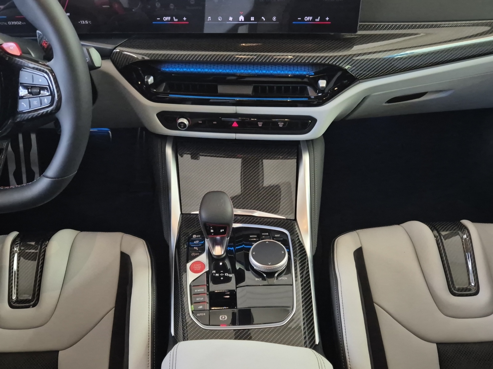 BMW M3 Touring xDrive Competition M-image-11
