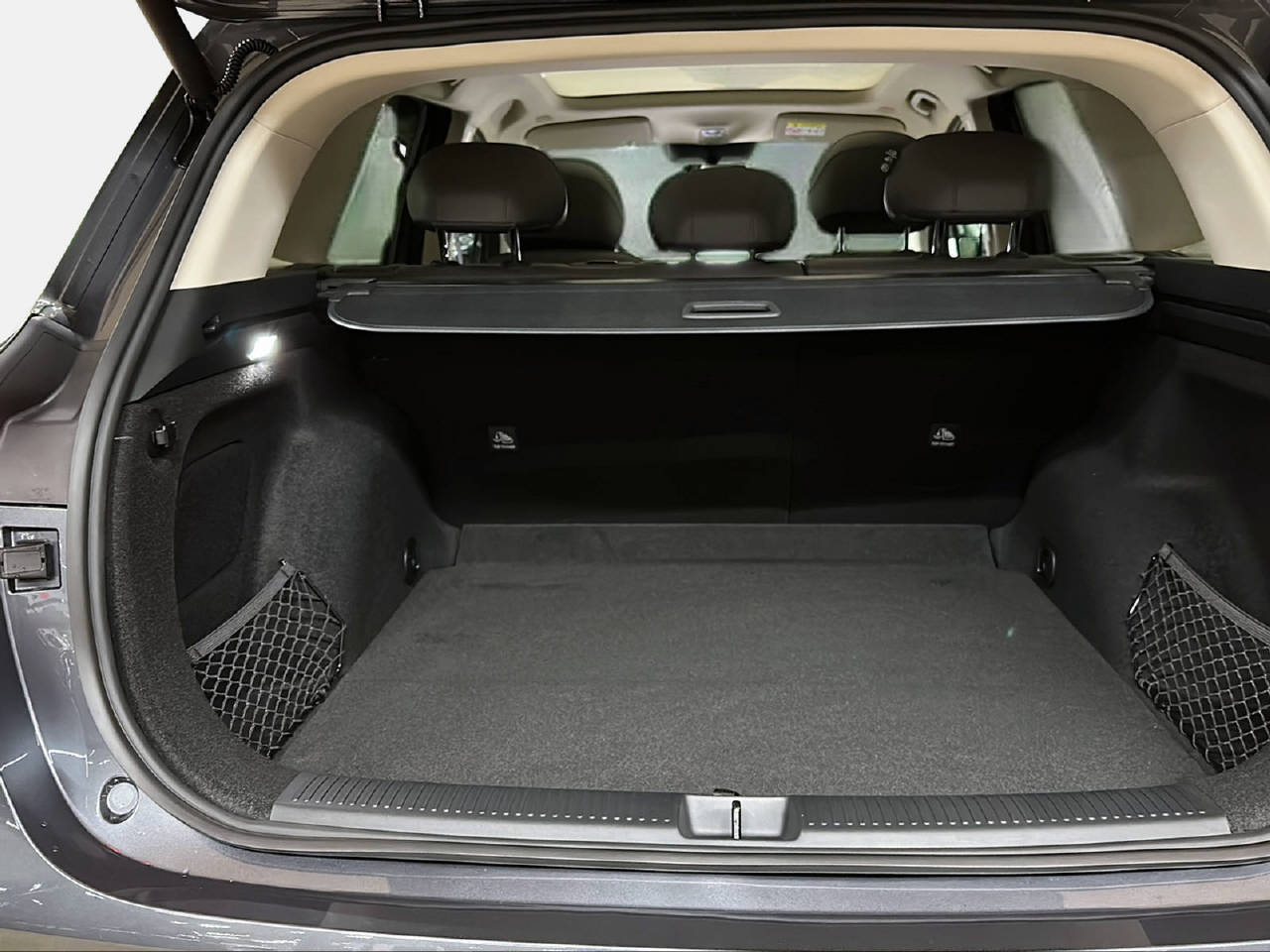 MG S6 EV 77 kWh Luxury 4WD-image-11