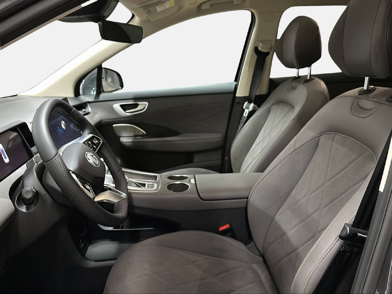MG S6 EV 77 kWh Luxury 4WD-image-13