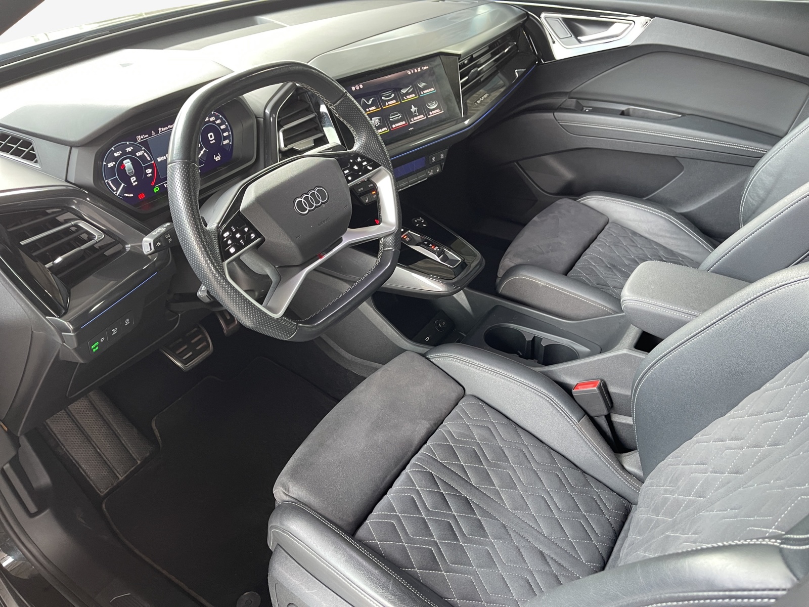 AUDI Q4 e-tron 50 quattro-image-8