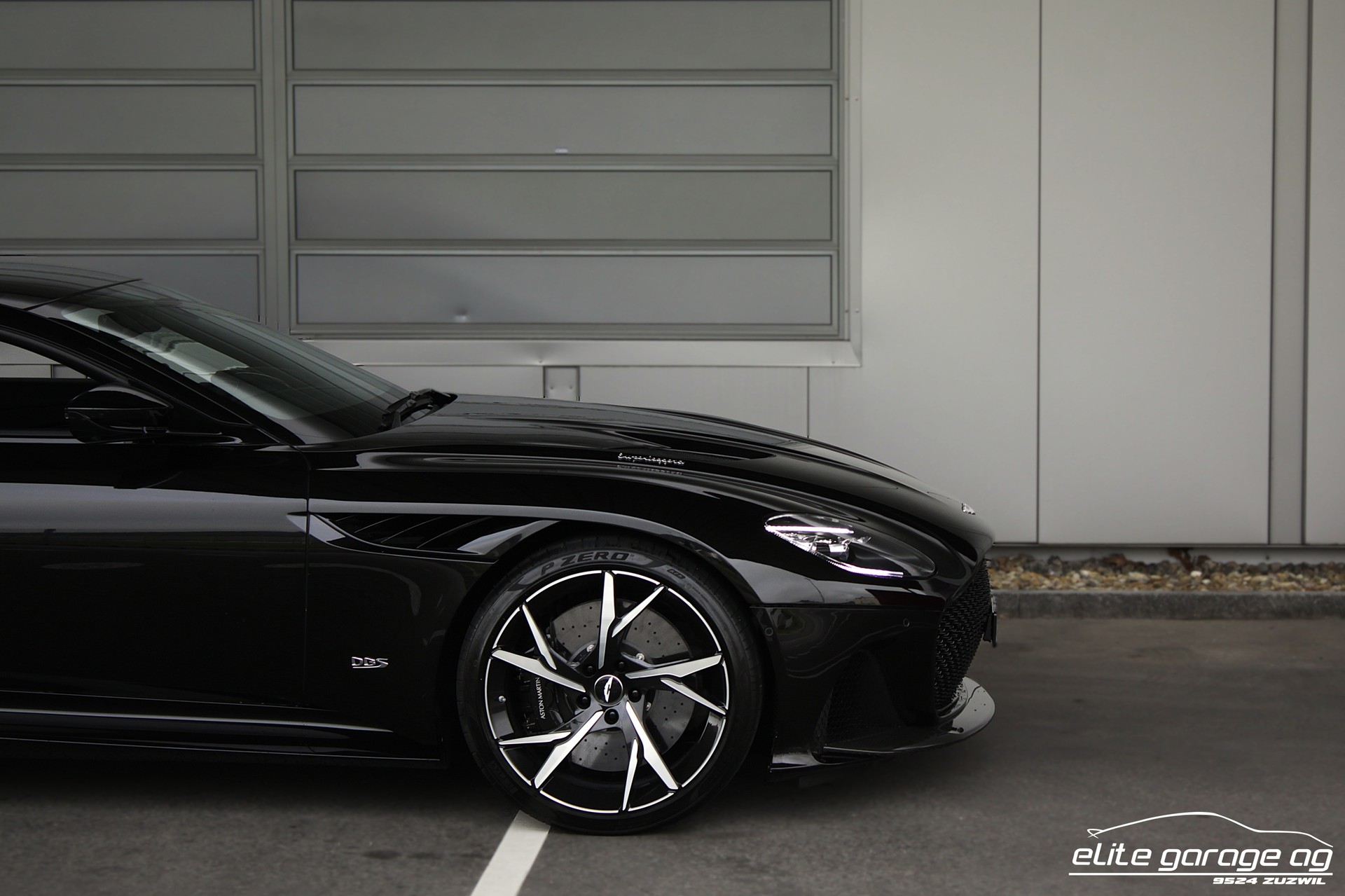 ASTON MARTIN DBS Coupé Superleggera-image-9