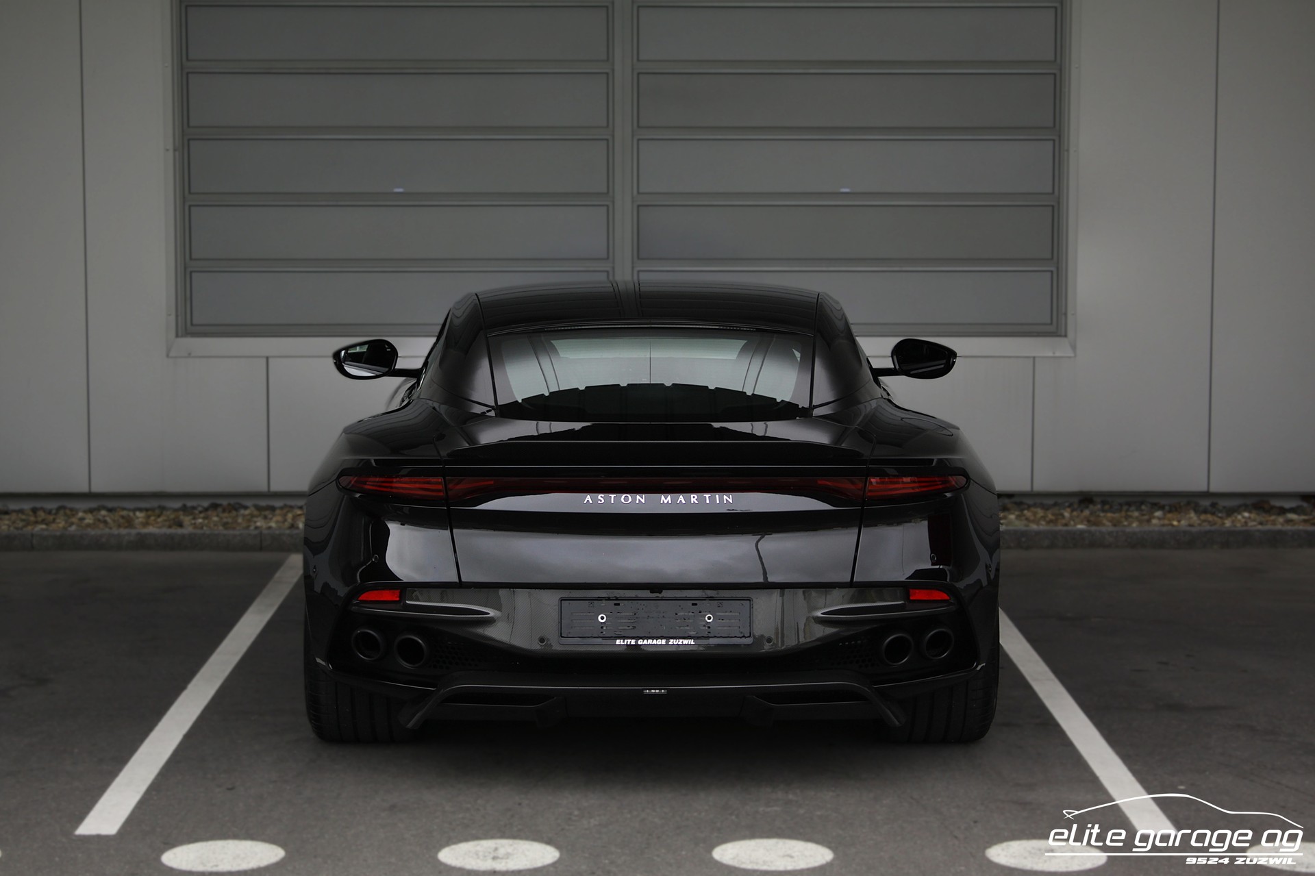ASTON MARTIN DBS Coupé Superleggera-image-3