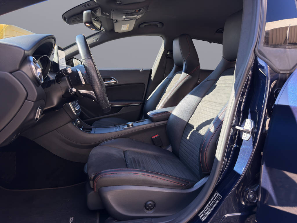 MERCEDES-BENZ CLA 220 AMG Line 4m Shooting Brake-image-7