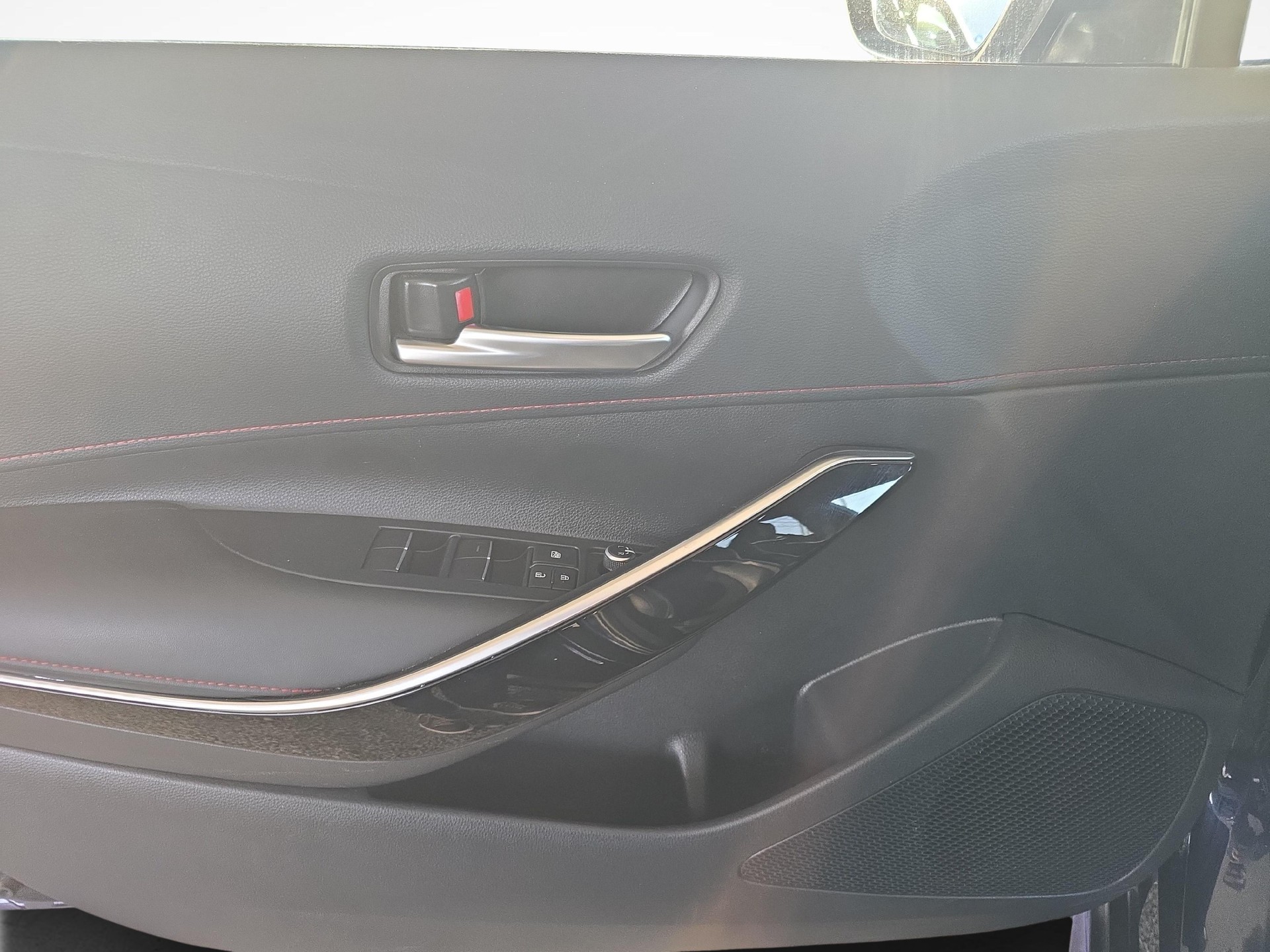 TOYOTA Corolla Touring Sports 2.0 HSD GR Sport-image-16